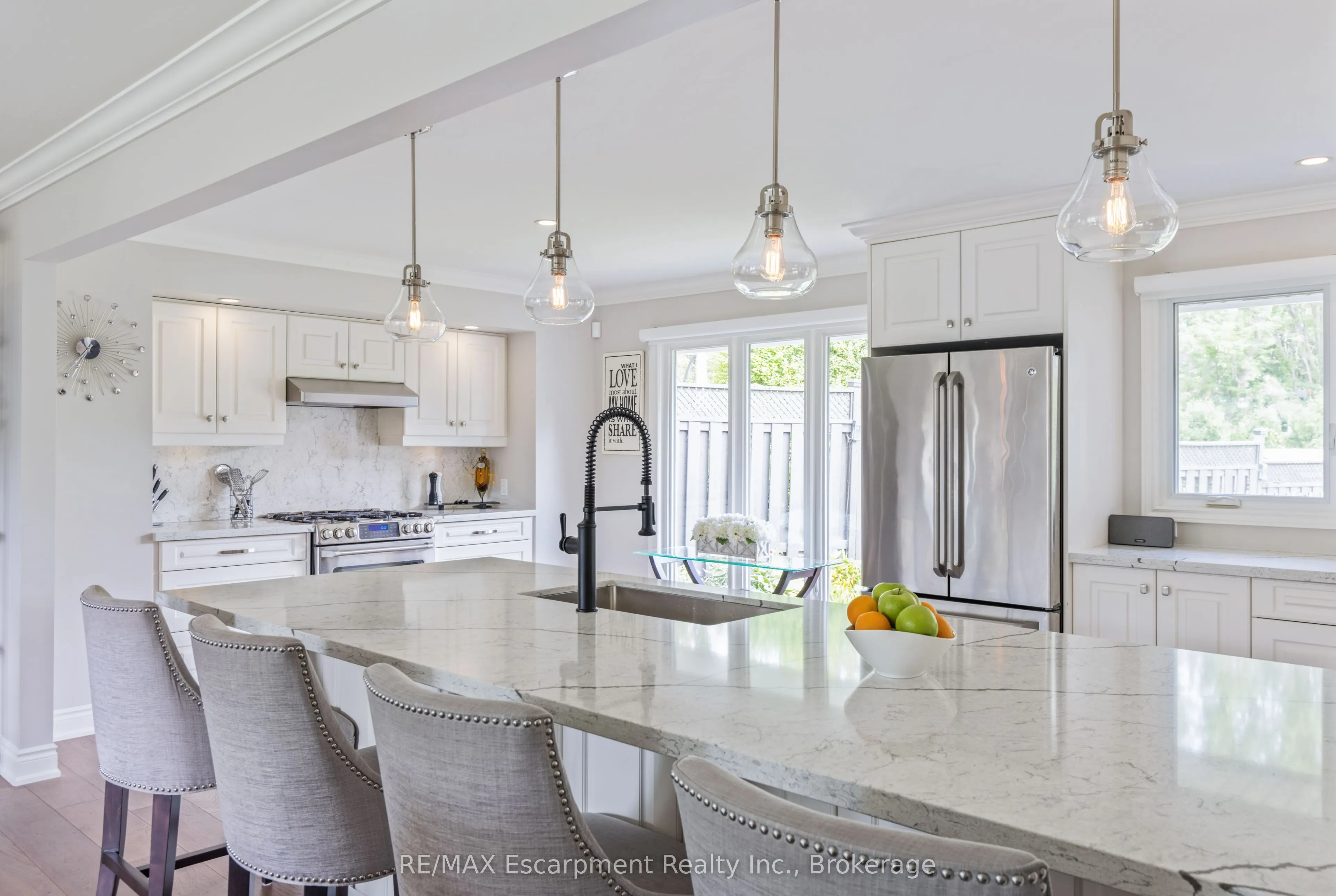 2119 Agincourt Crescent