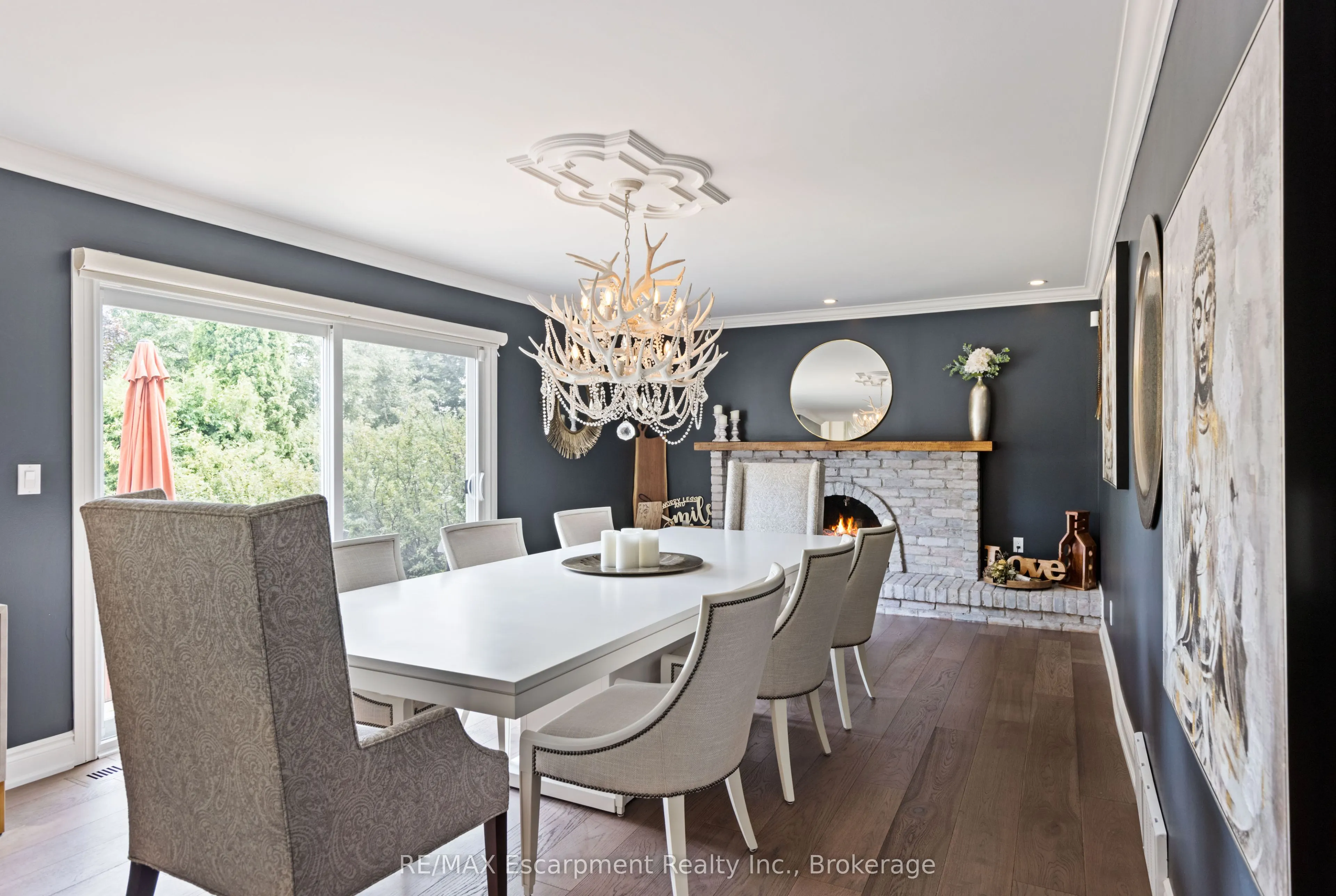 2119 Agincourt Crescent