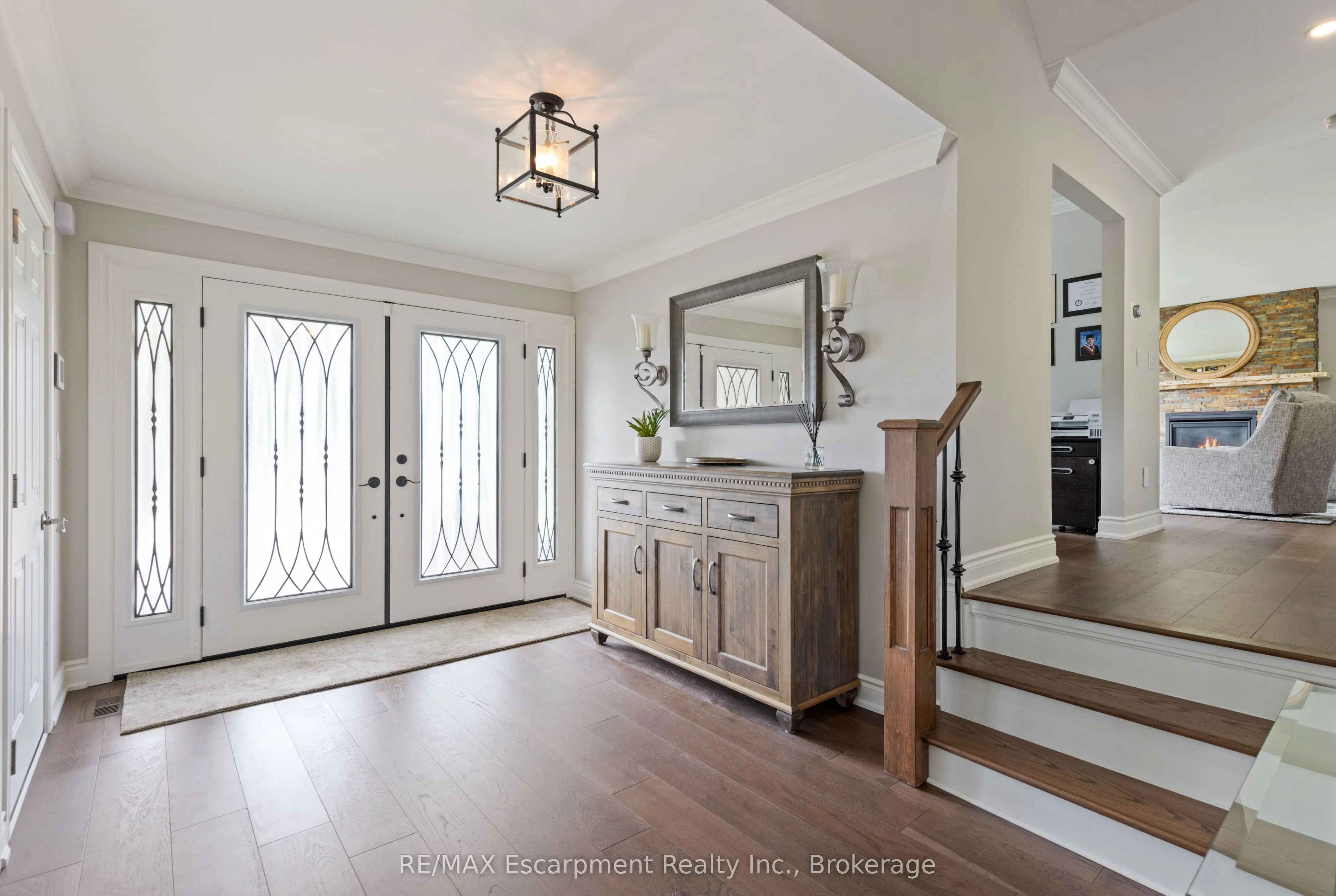 2119 Agincourt Crescent