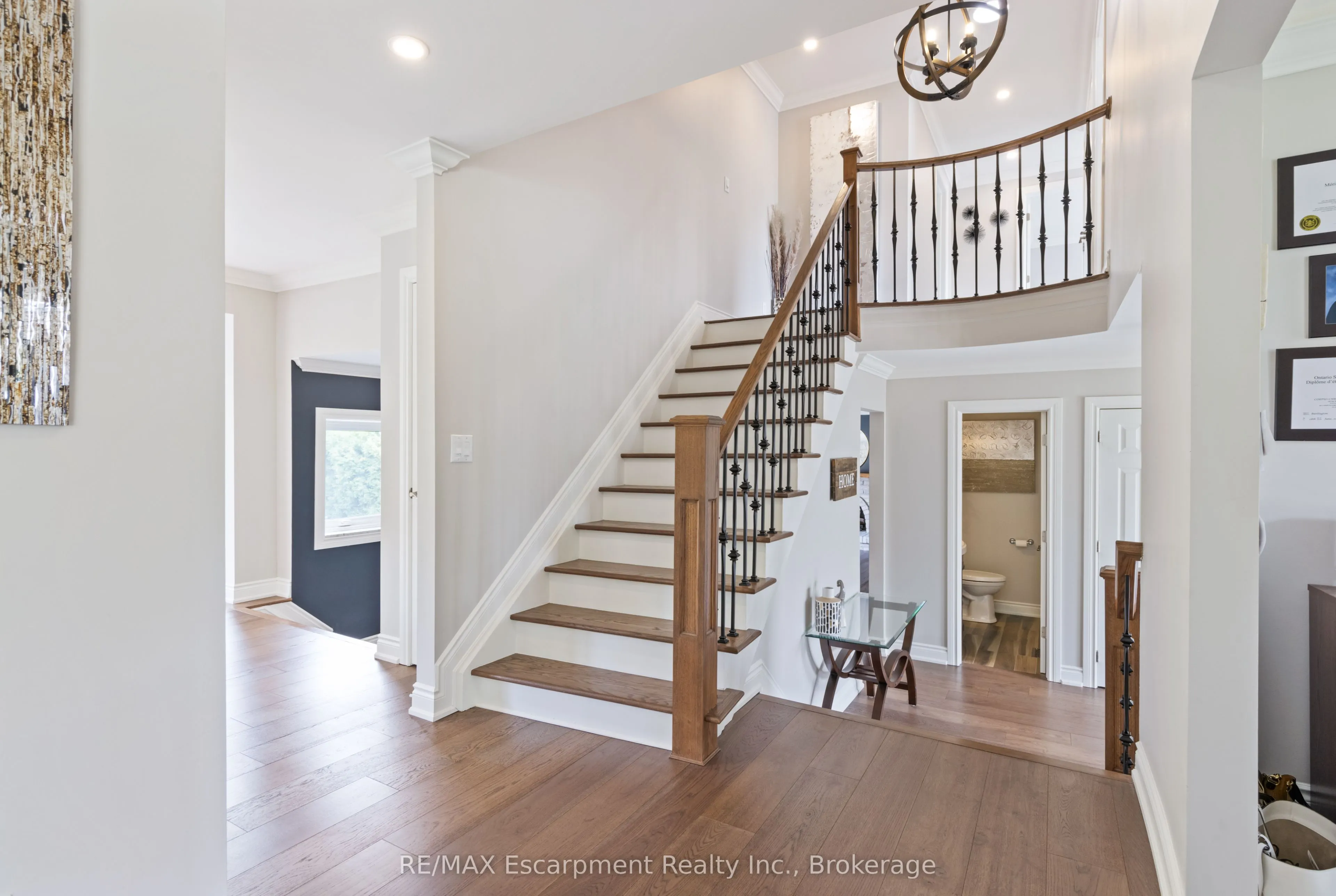 2119 Agincourt Crescent