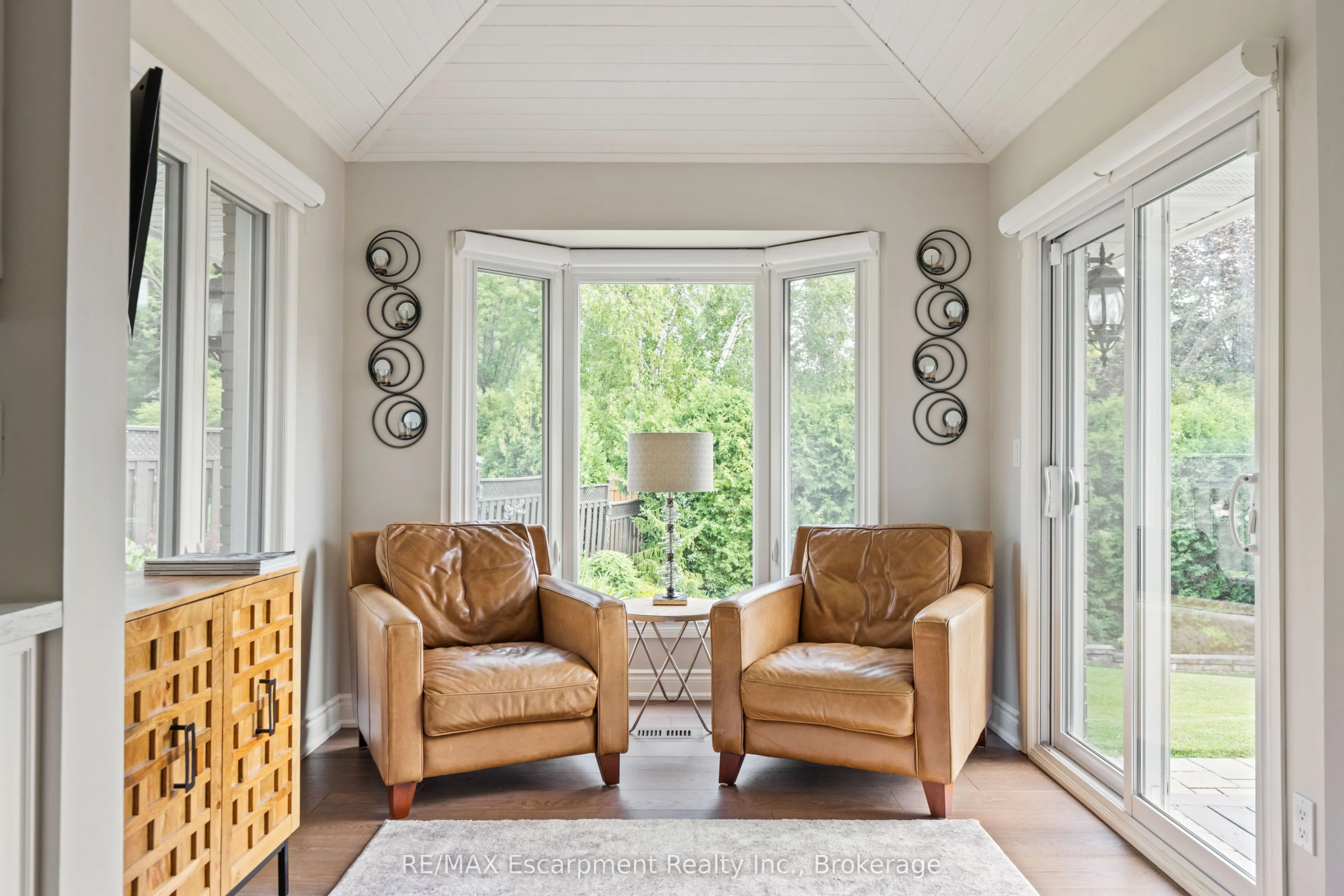 2119 Agincourt Crescent