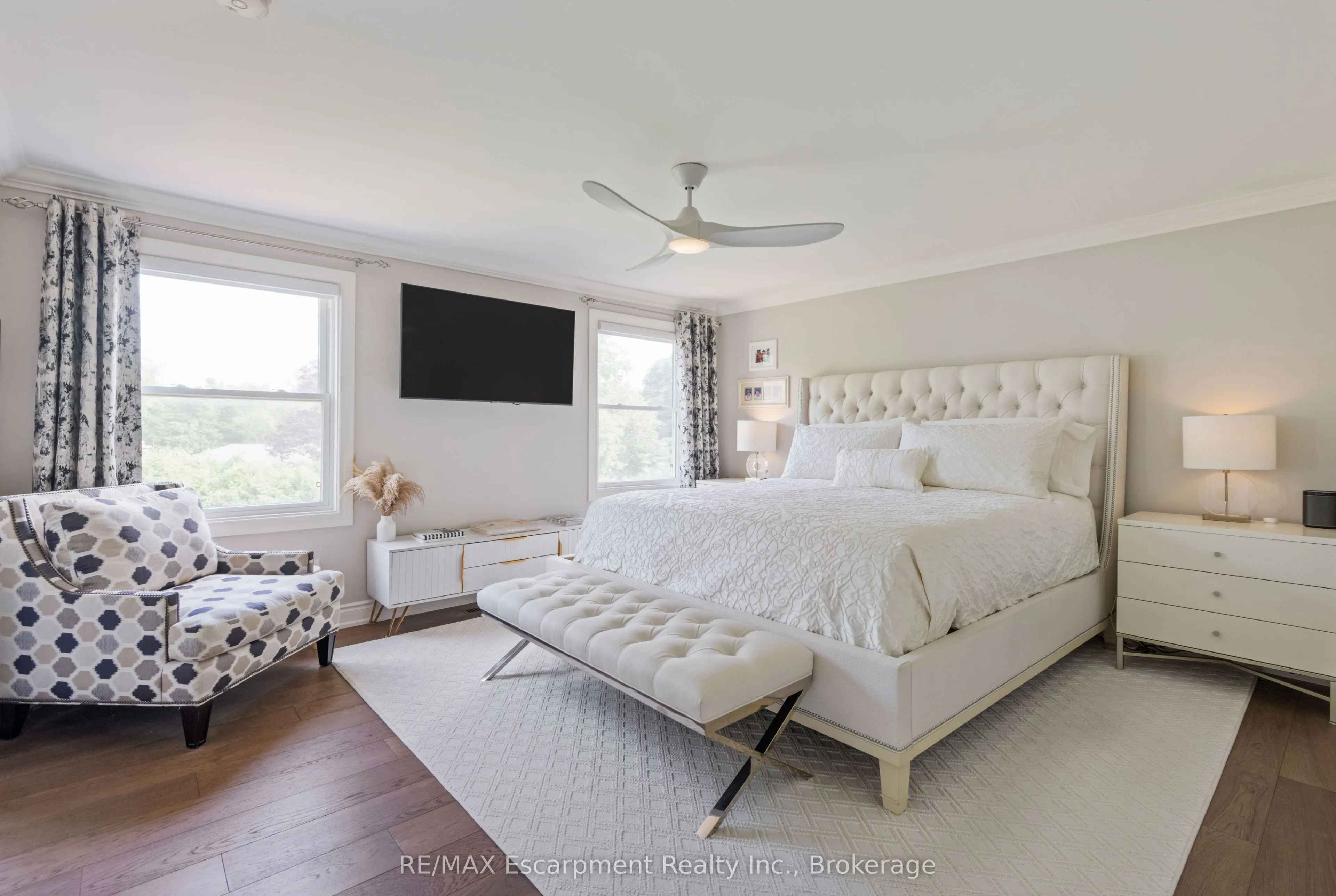 2119 Agincourt Crescent
