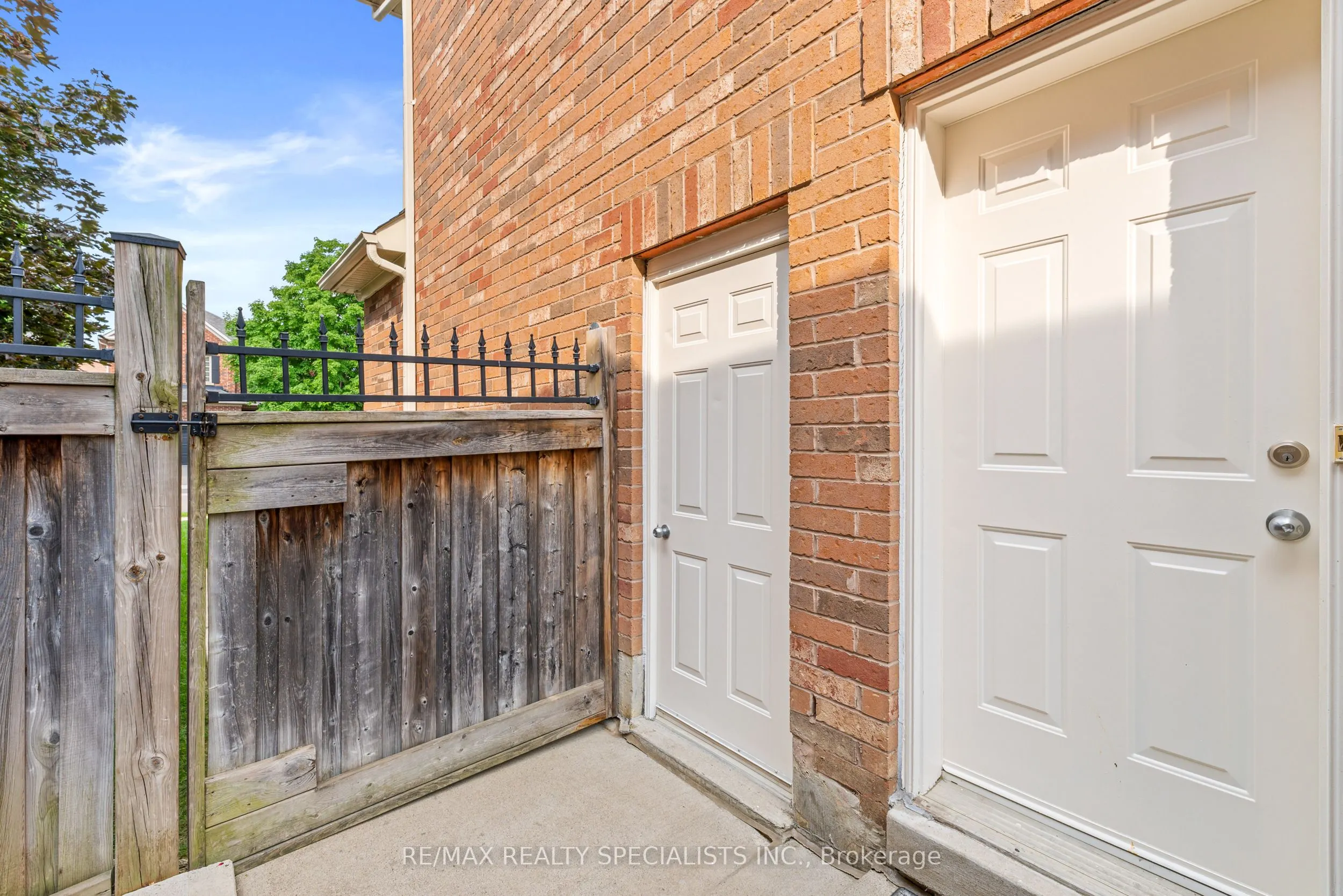 22 Saint Hubert Drive