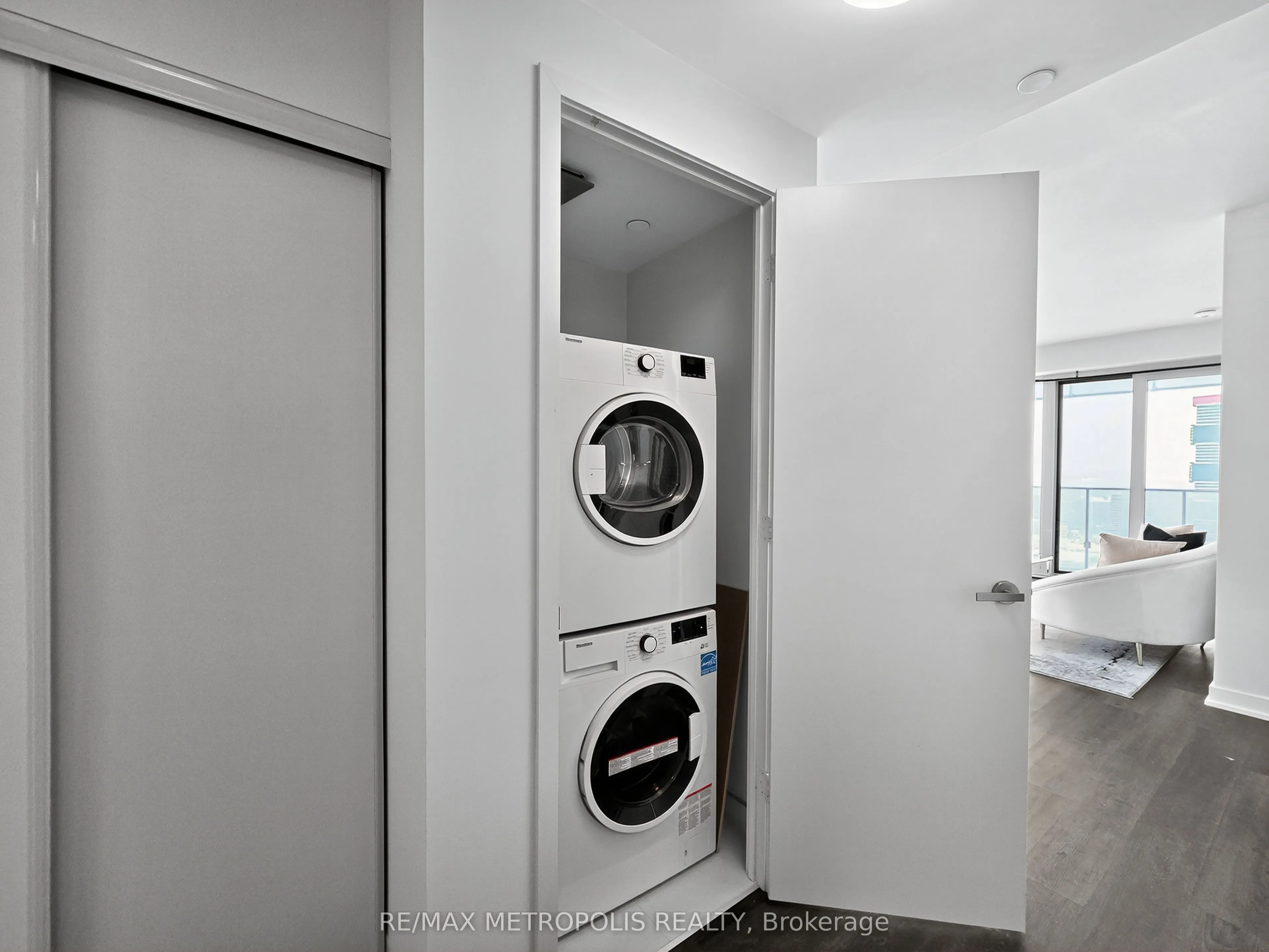 3900 CONFEDERATION Parkway, #4010