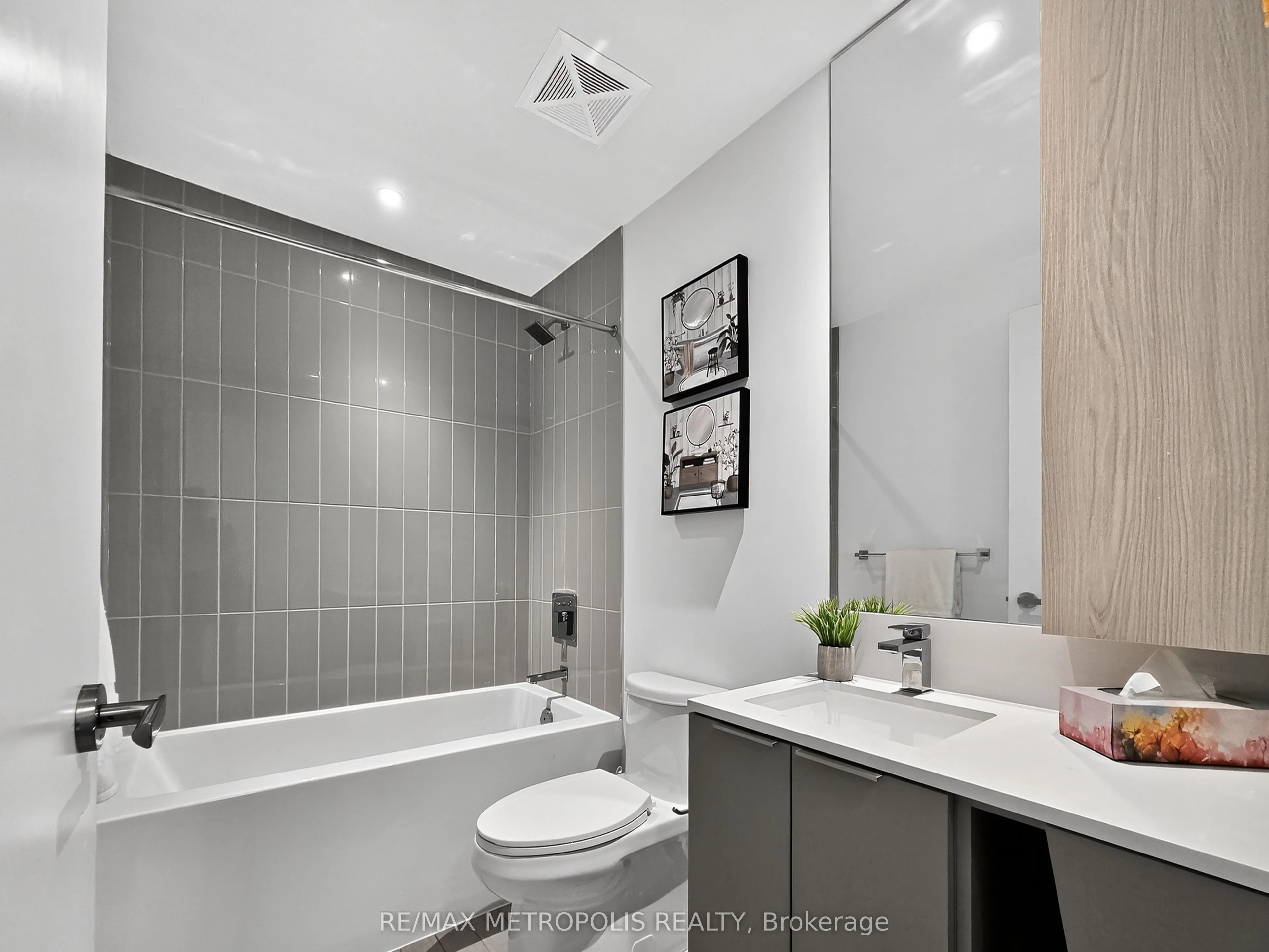 3900 CONFEDERATION Parkway, #4010