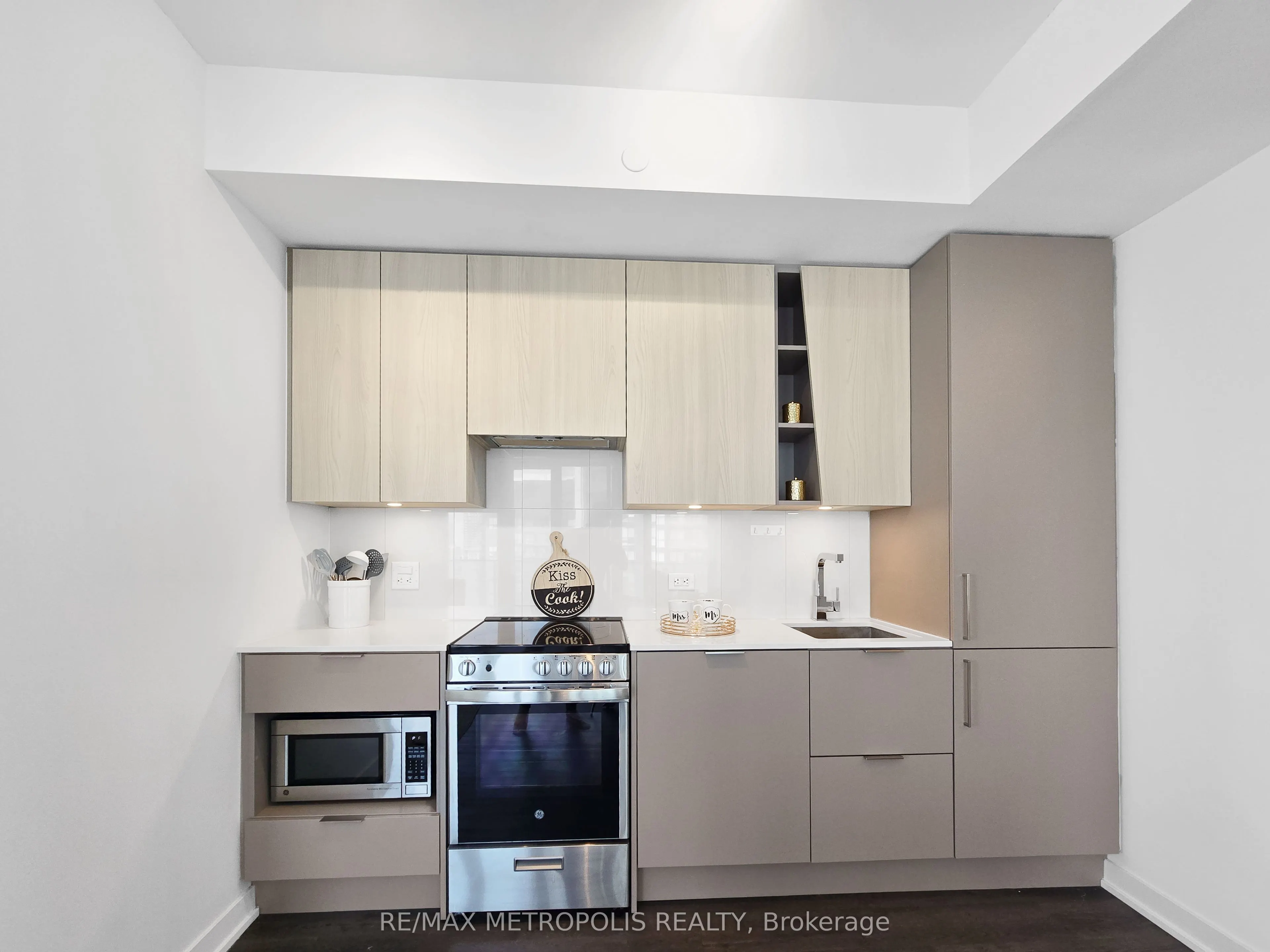 3900 CONFEDERATION Parkway, #4010