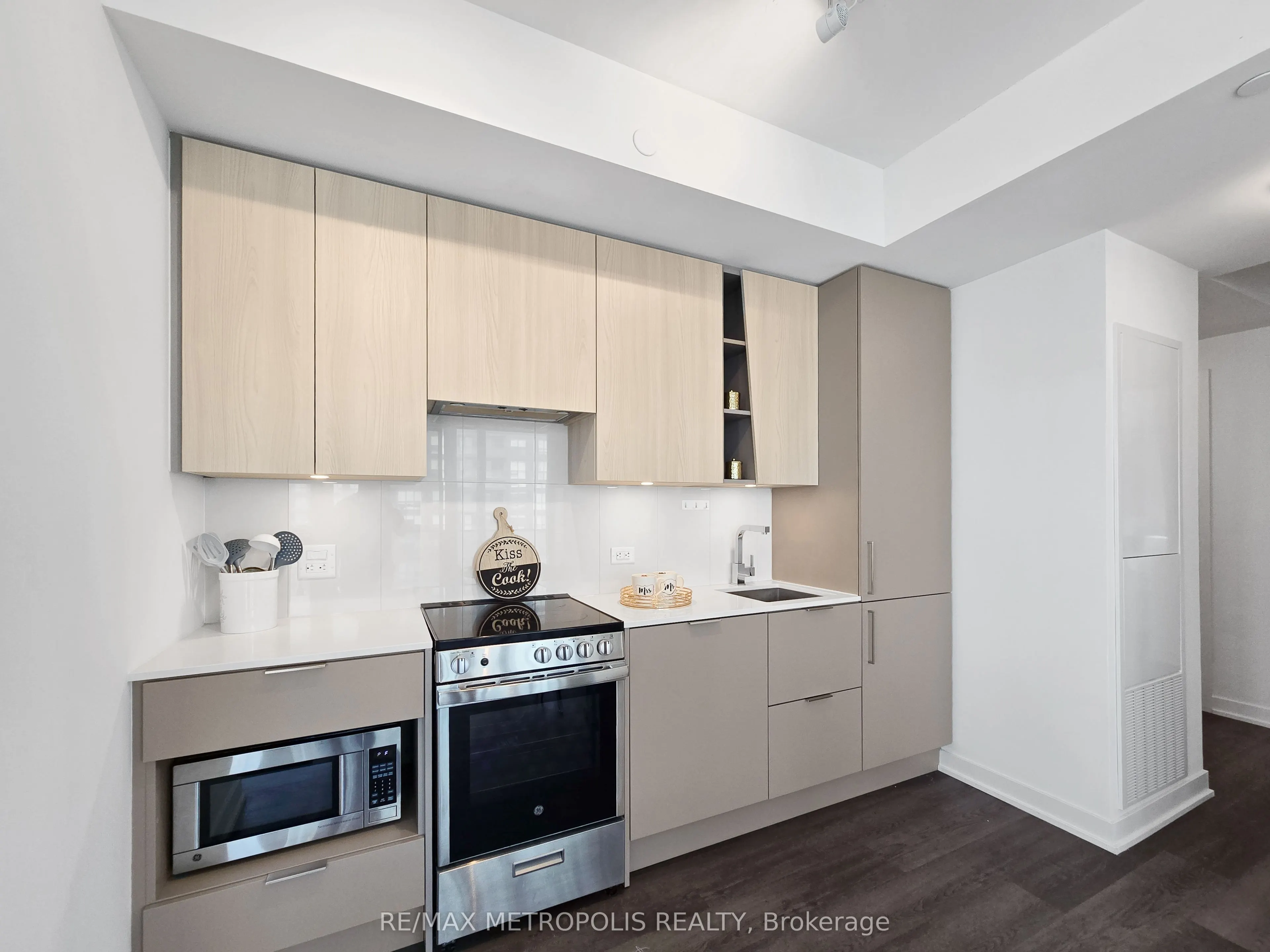 3900 CONFEDERATION Parkway, #4010