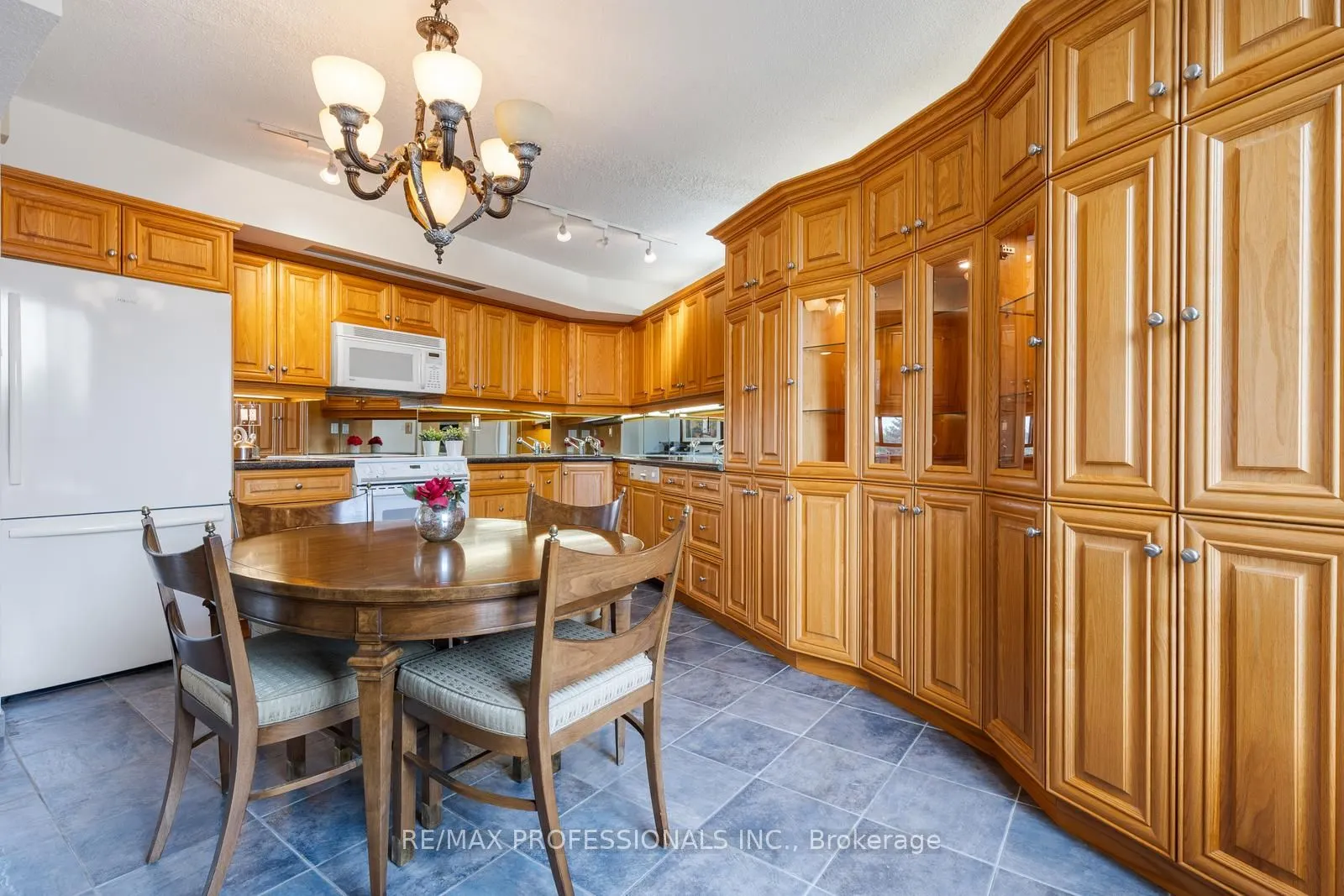 284 Mill Road, #A1