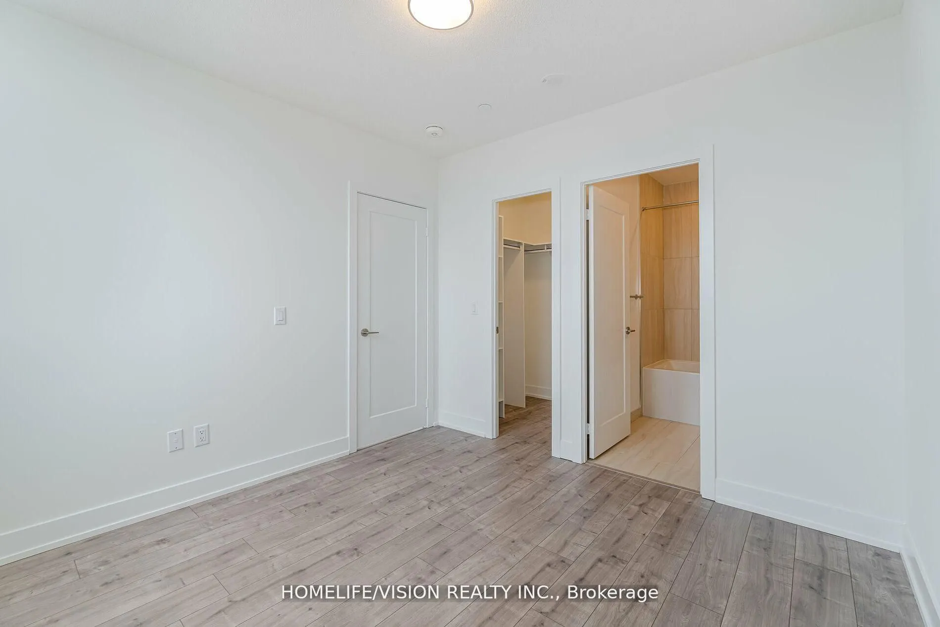 10 Eva Road, #PH06