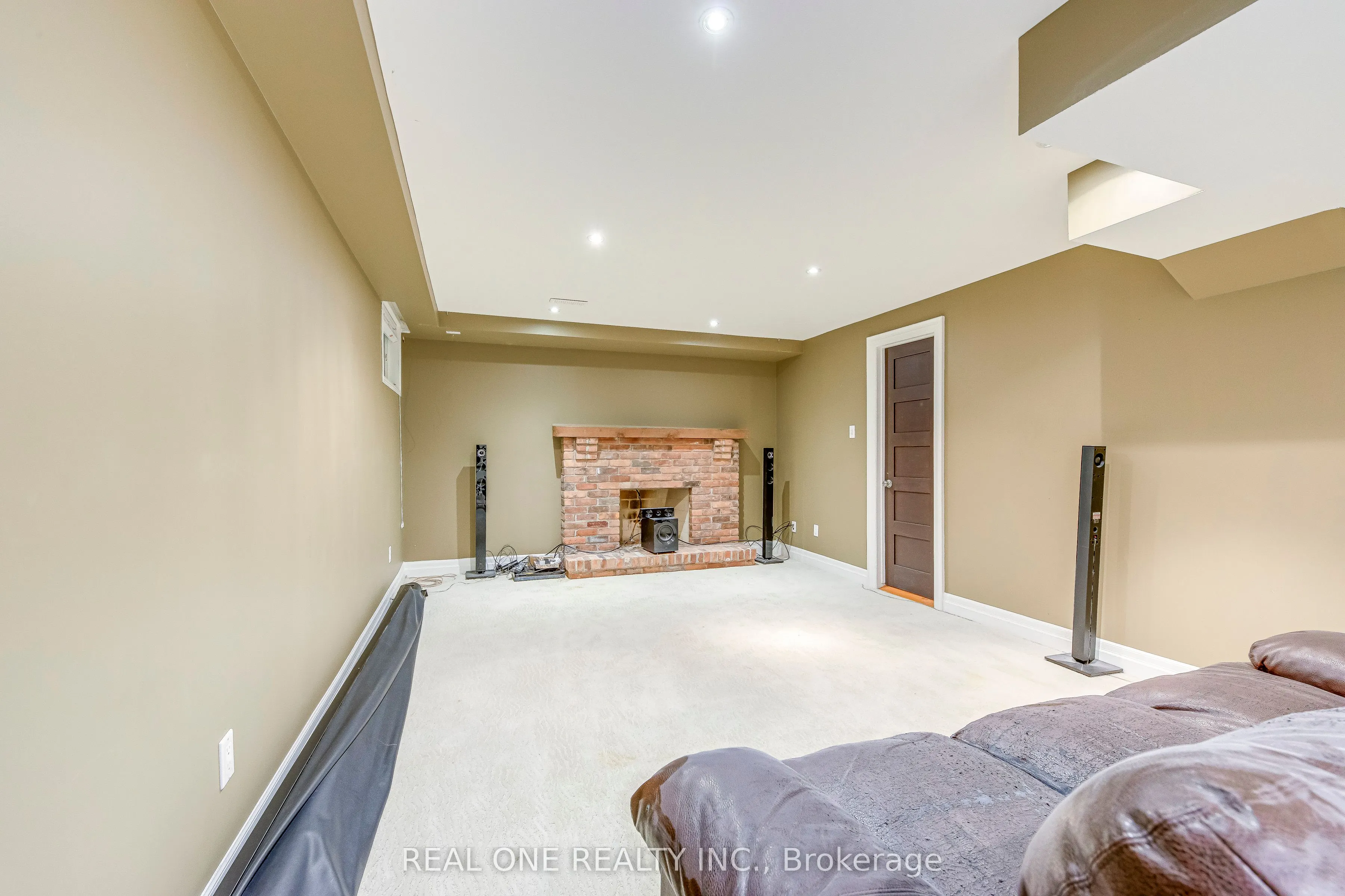 1236 Woodview Drive