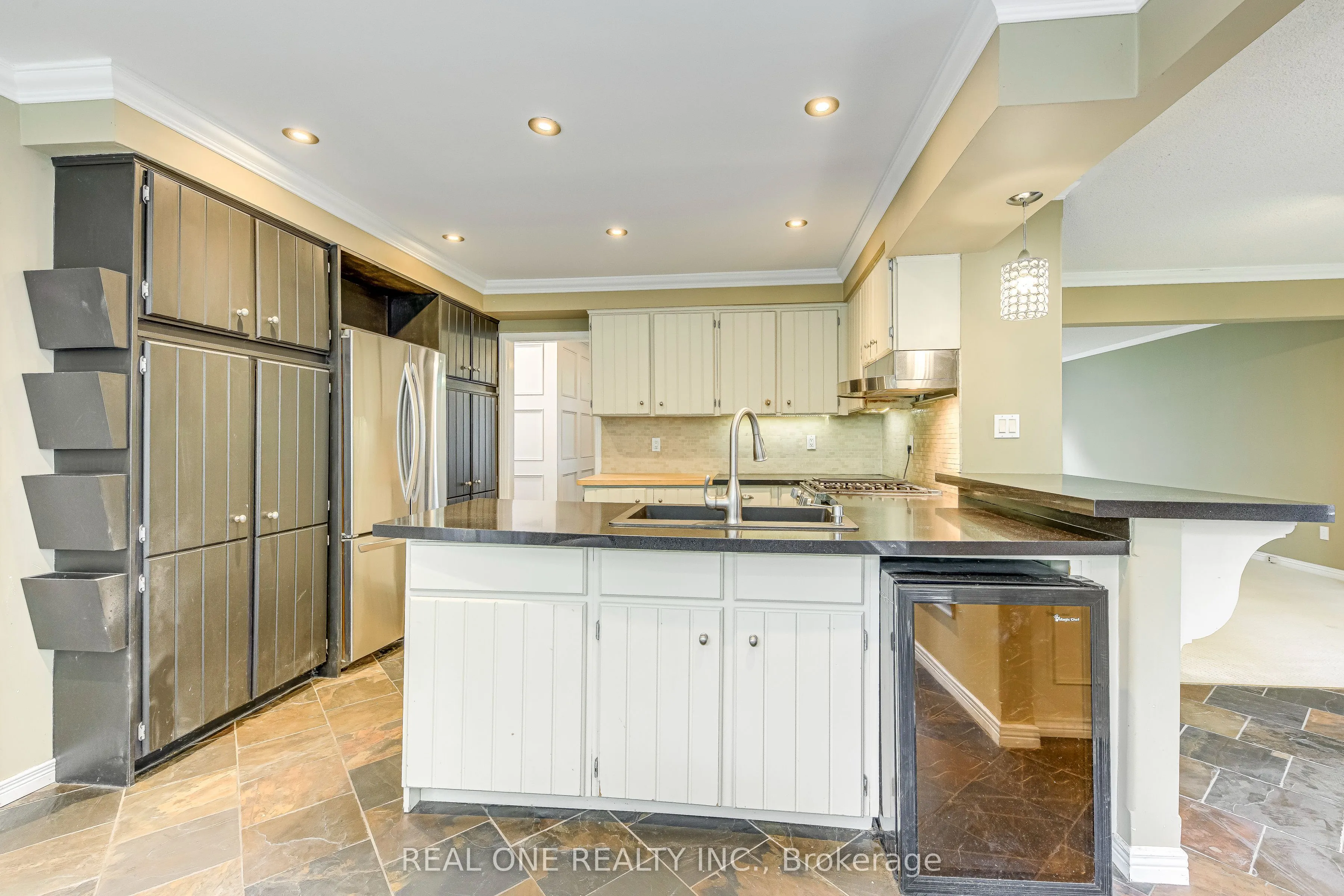 1236 Woodview Drive