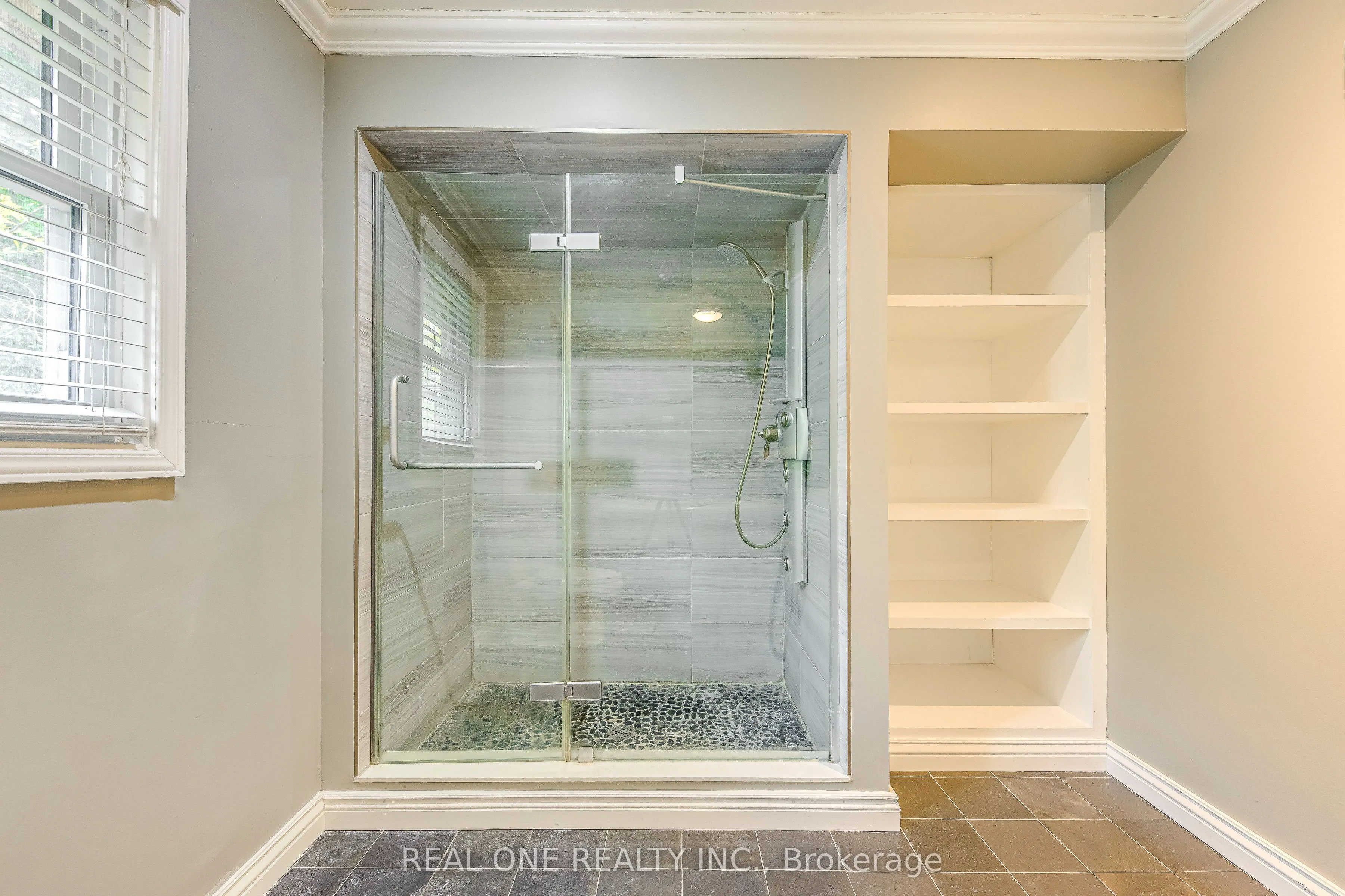 1236 Woodview Drive