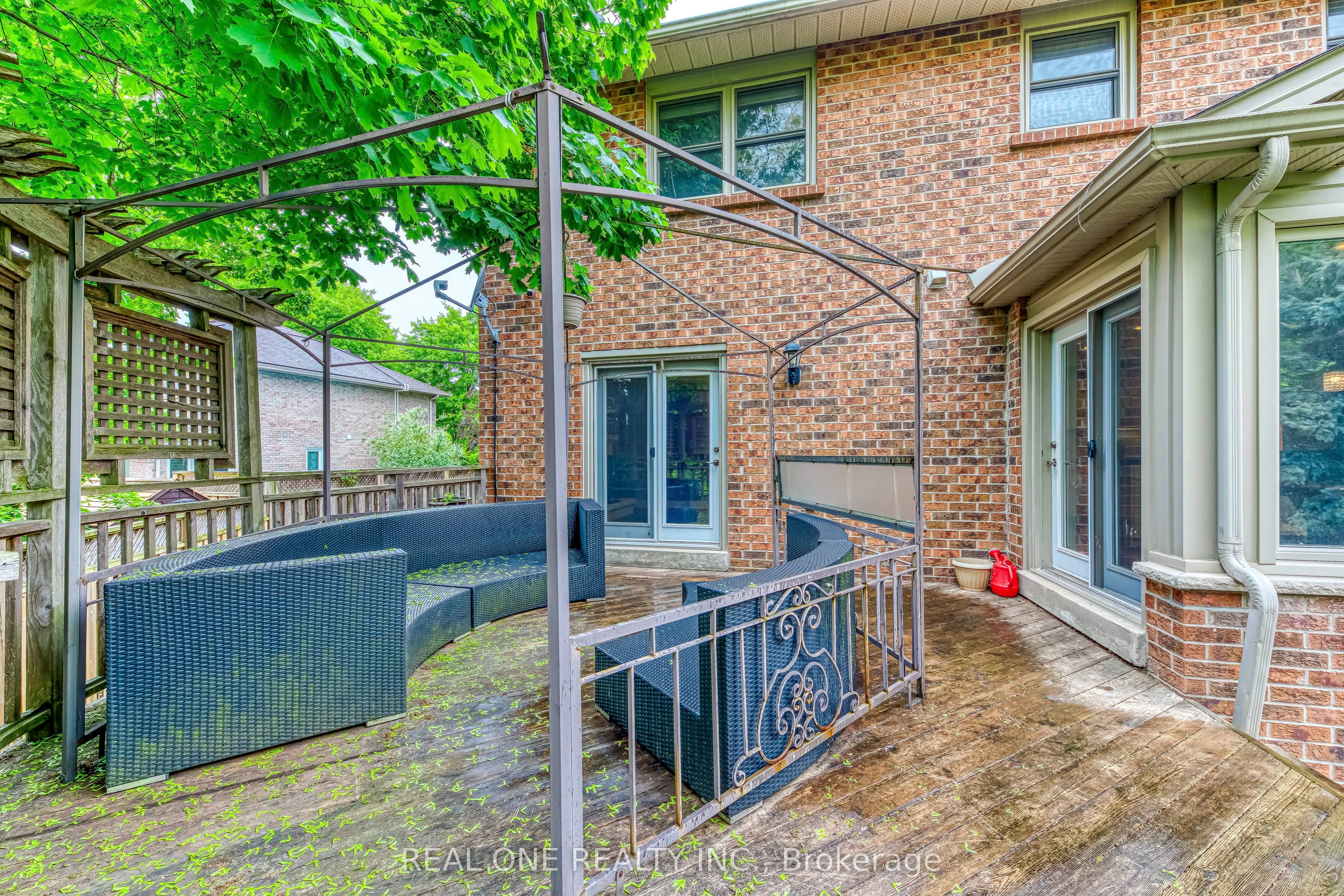 1236 Woodview Drive