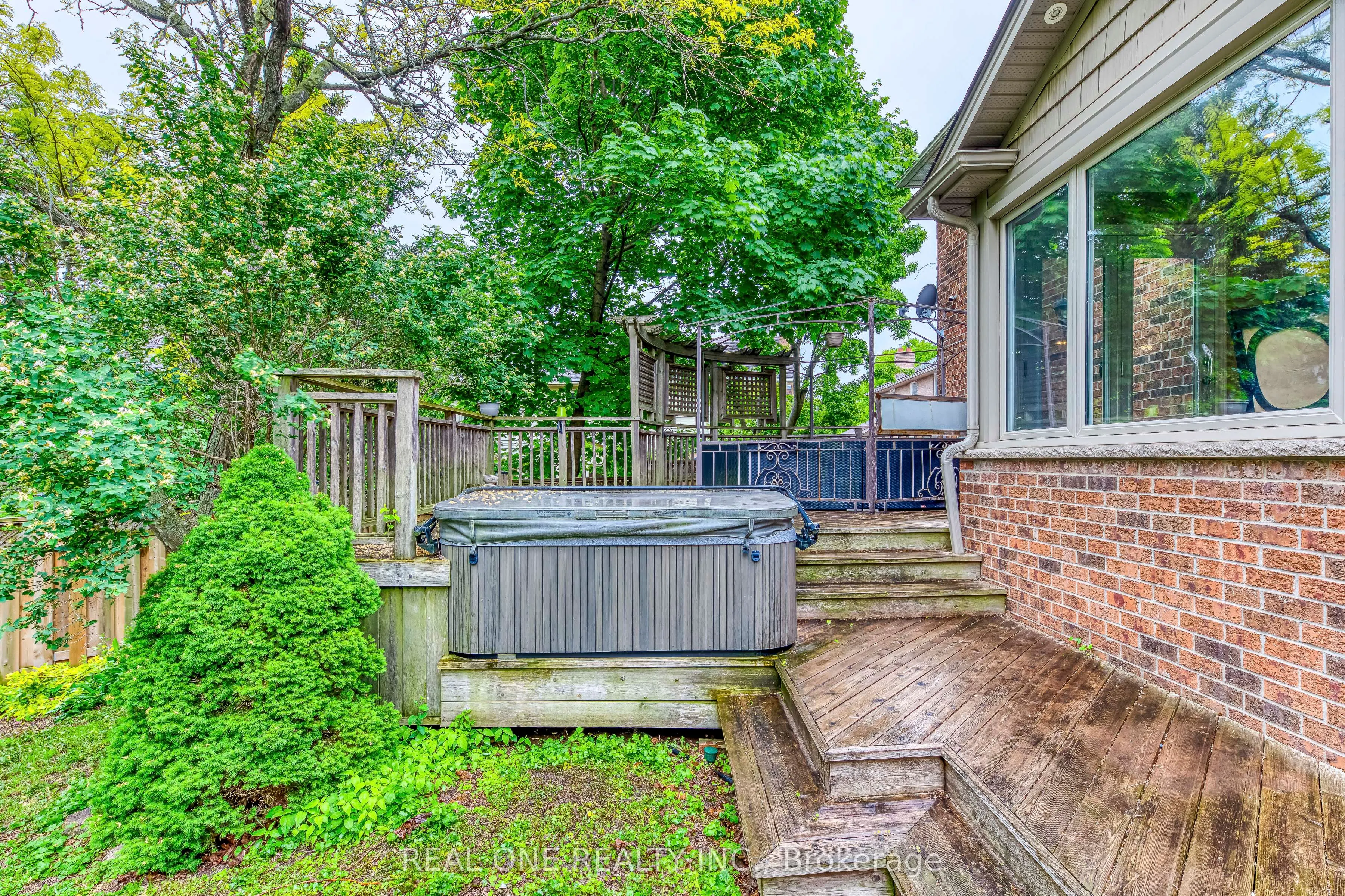 1236 Woodview Drive