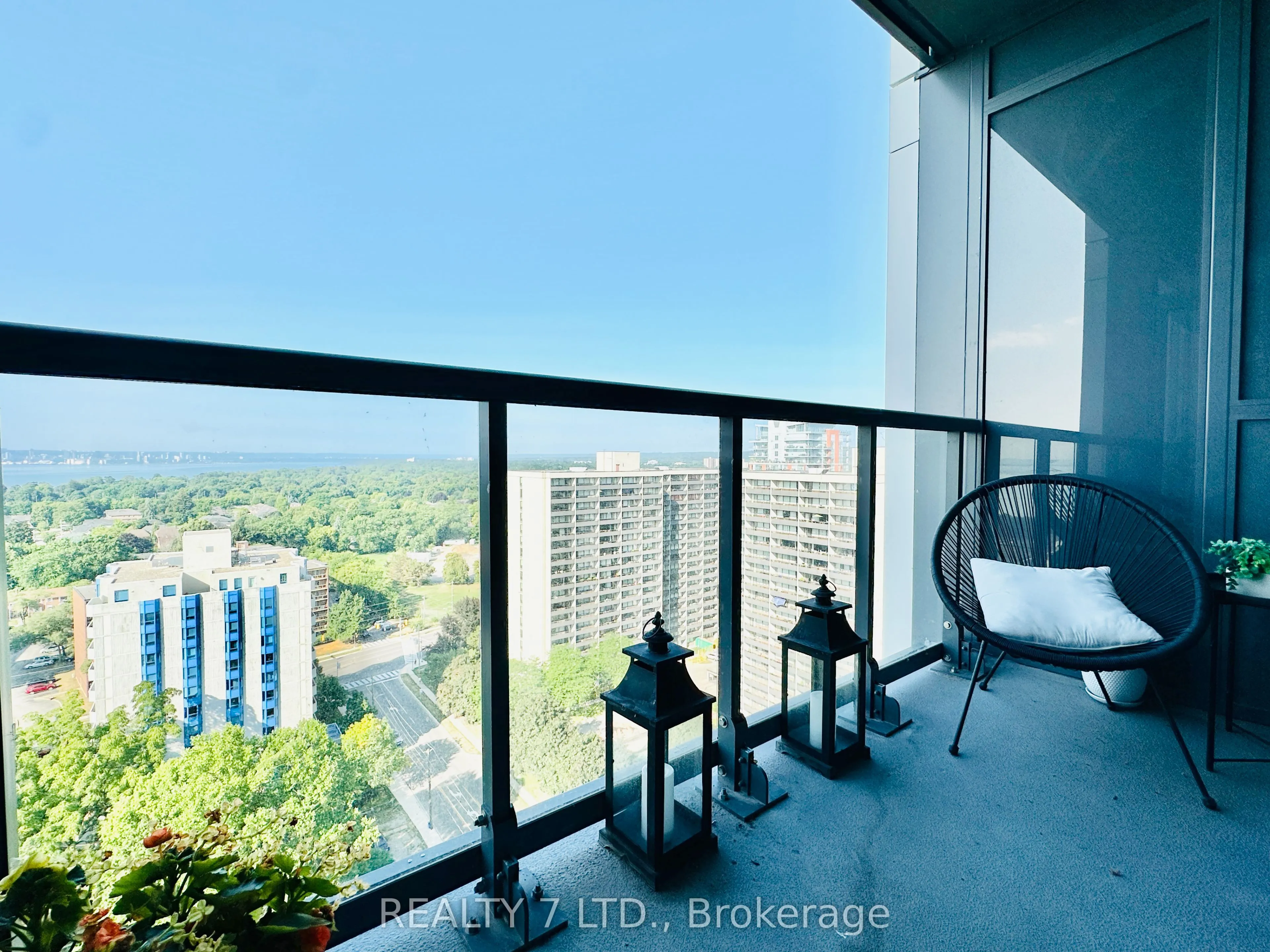 500 Brock Avenue N, #1701