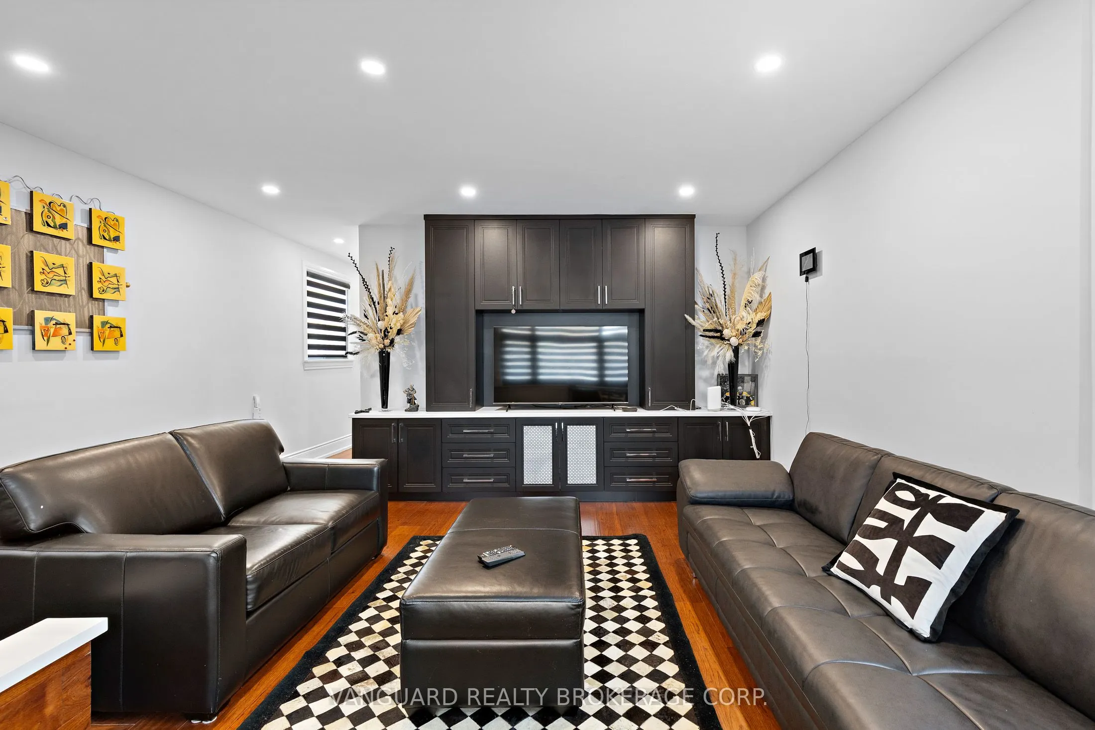 220 Belgravia Avenue