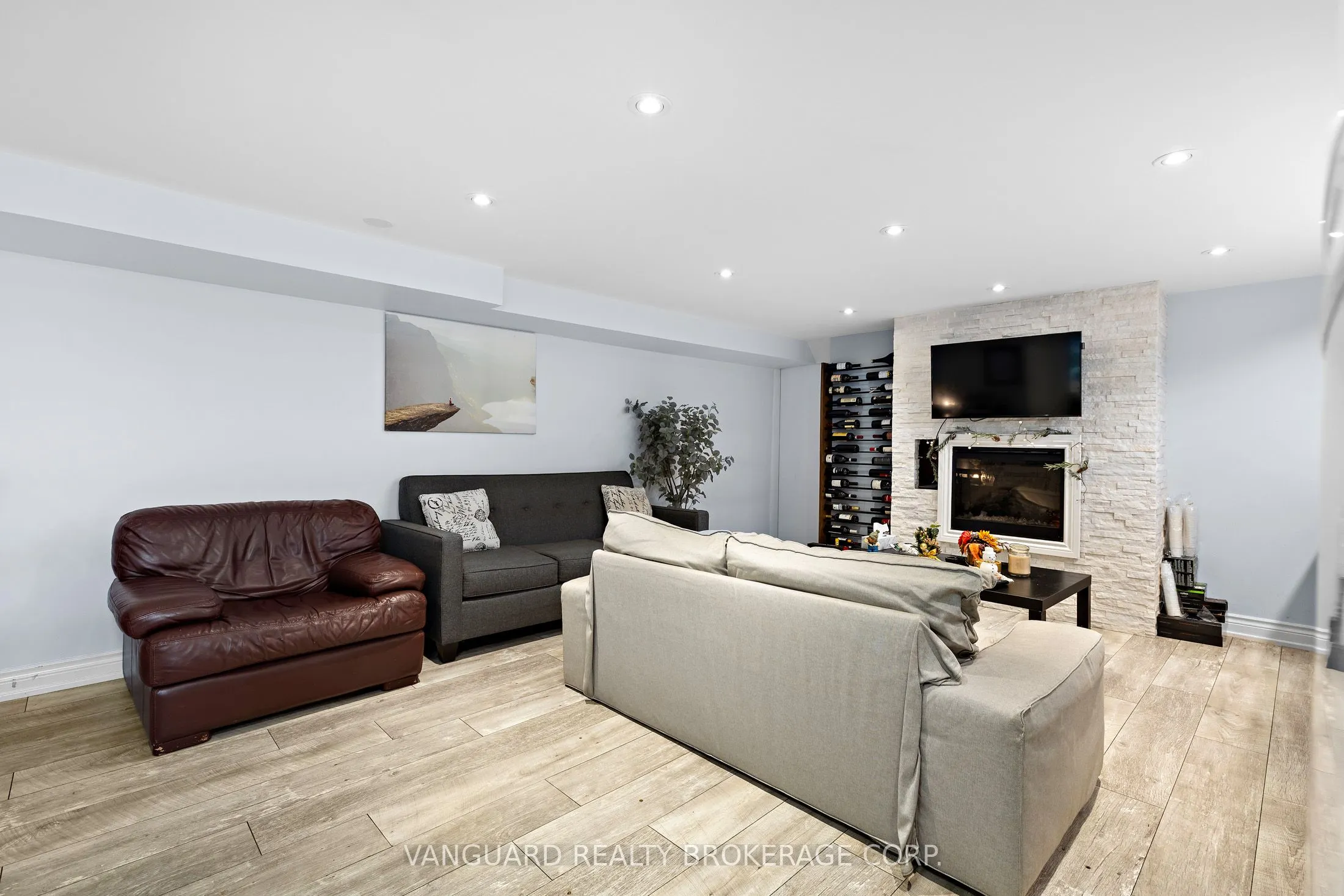 220 Belgravia Avenue