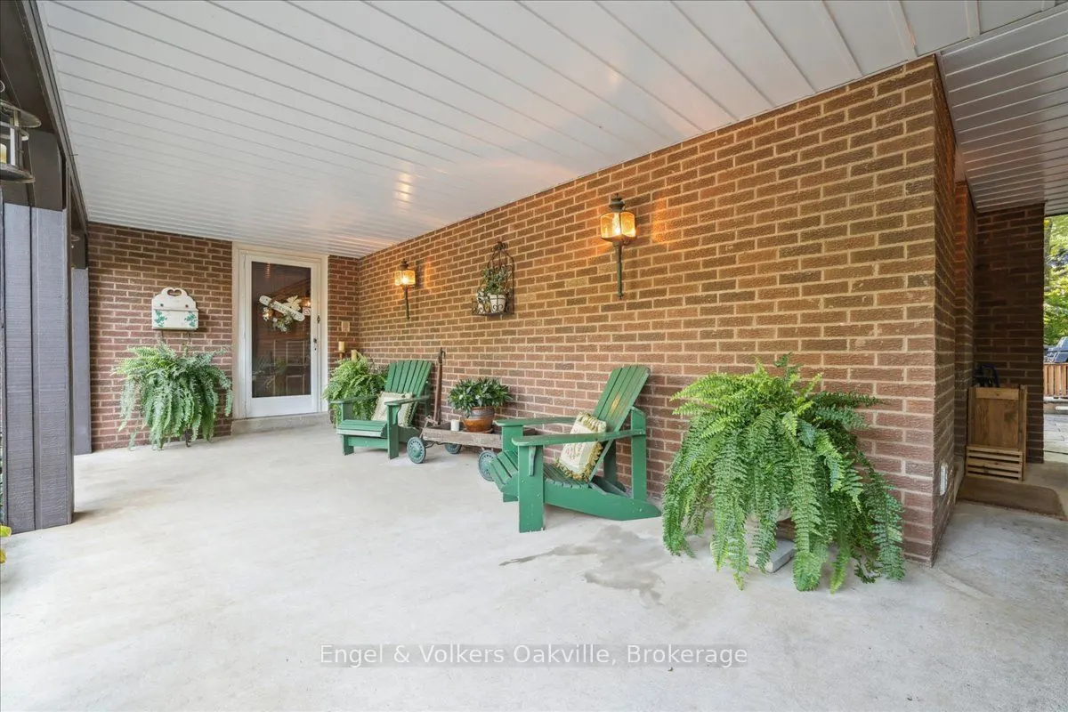 250 Gatestone Avenue