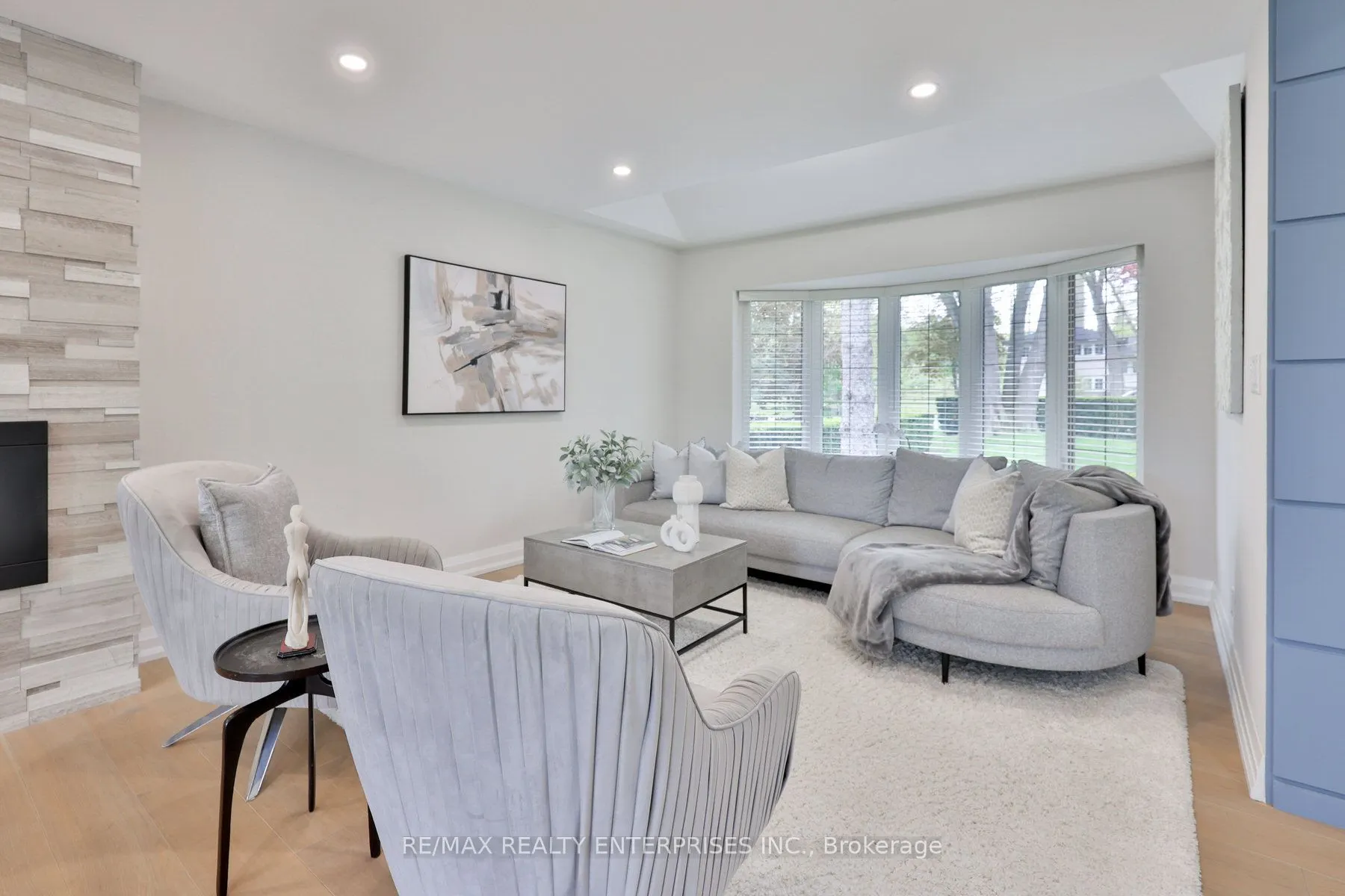 1215 Indian Road