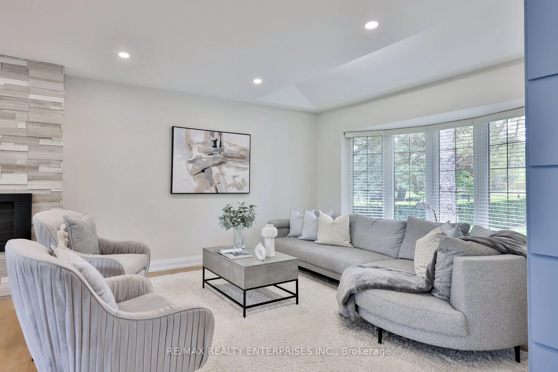 1215 Indian Road