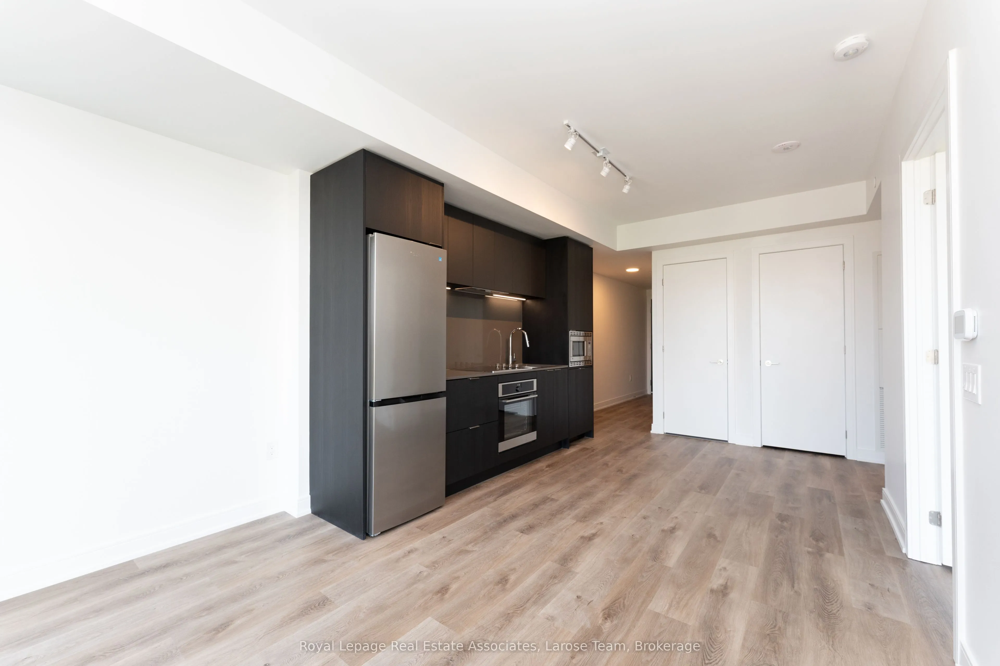 3009 Novar Road, #601