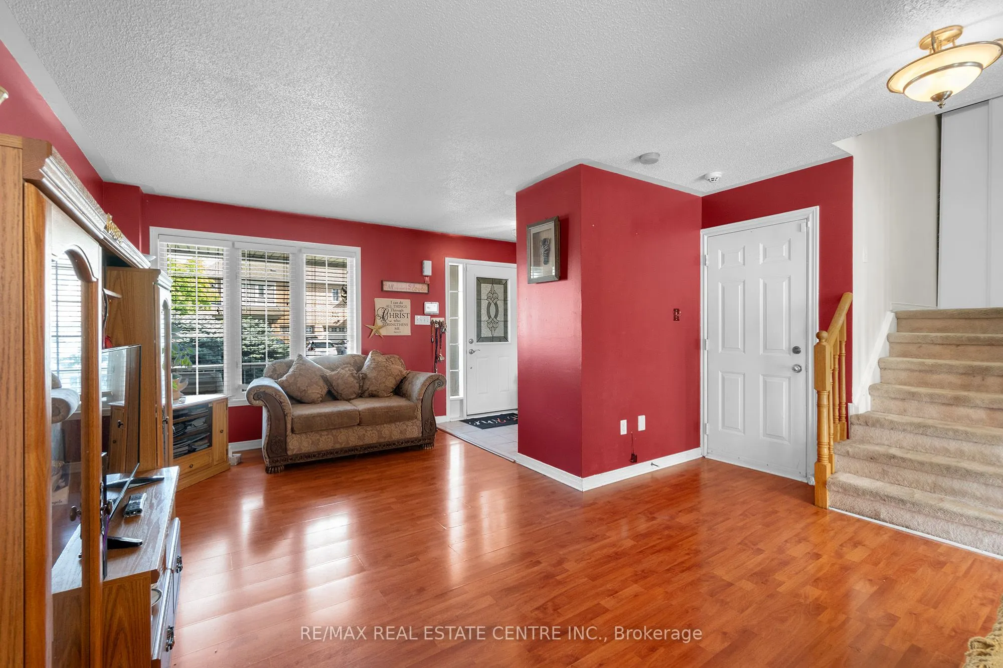 140 Saintsbury Crescent