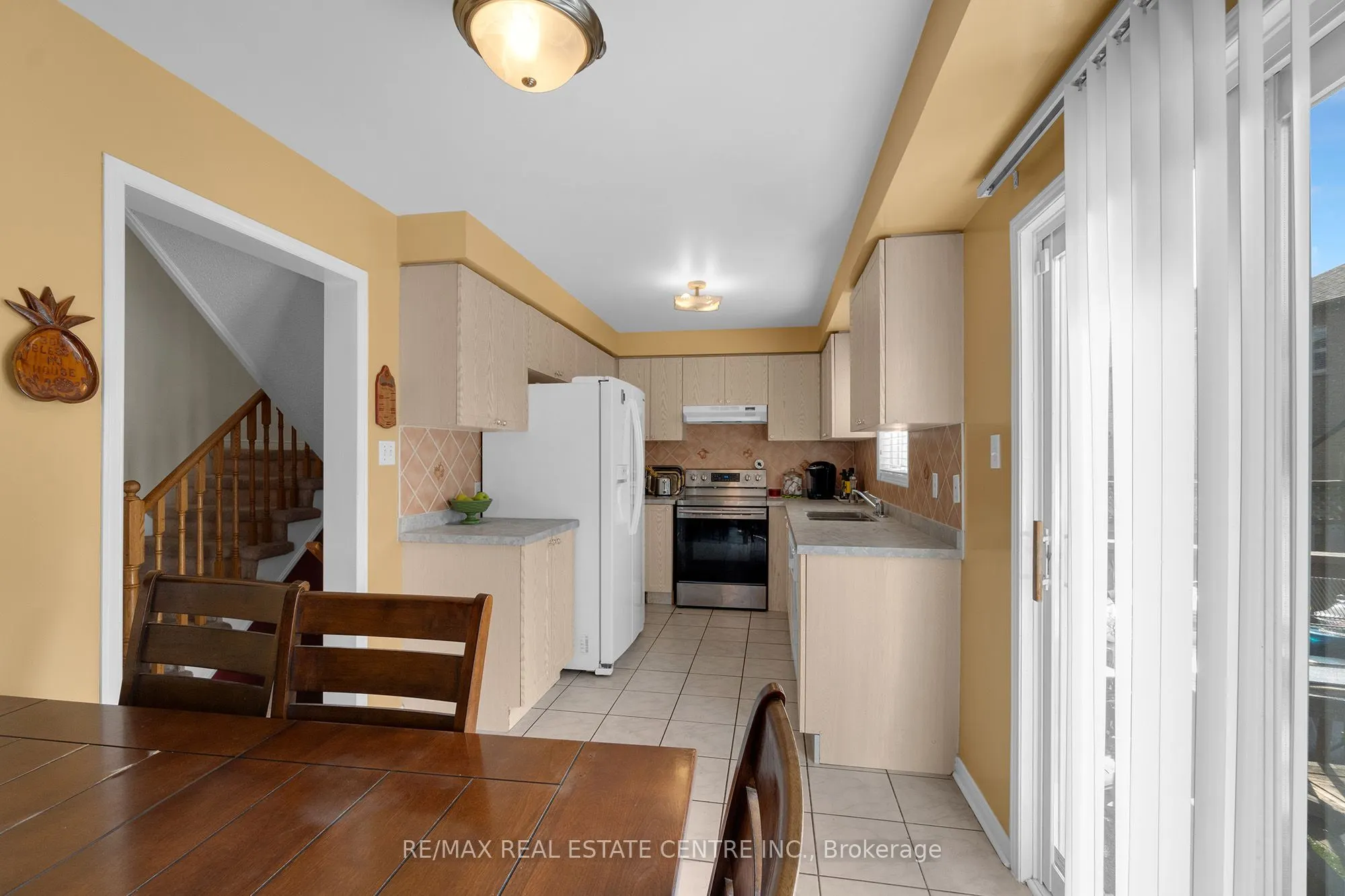 140 Saintsbury Crescent