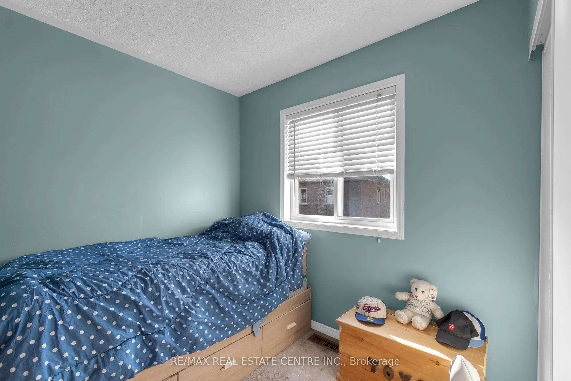 140 Saintsbury Crescent