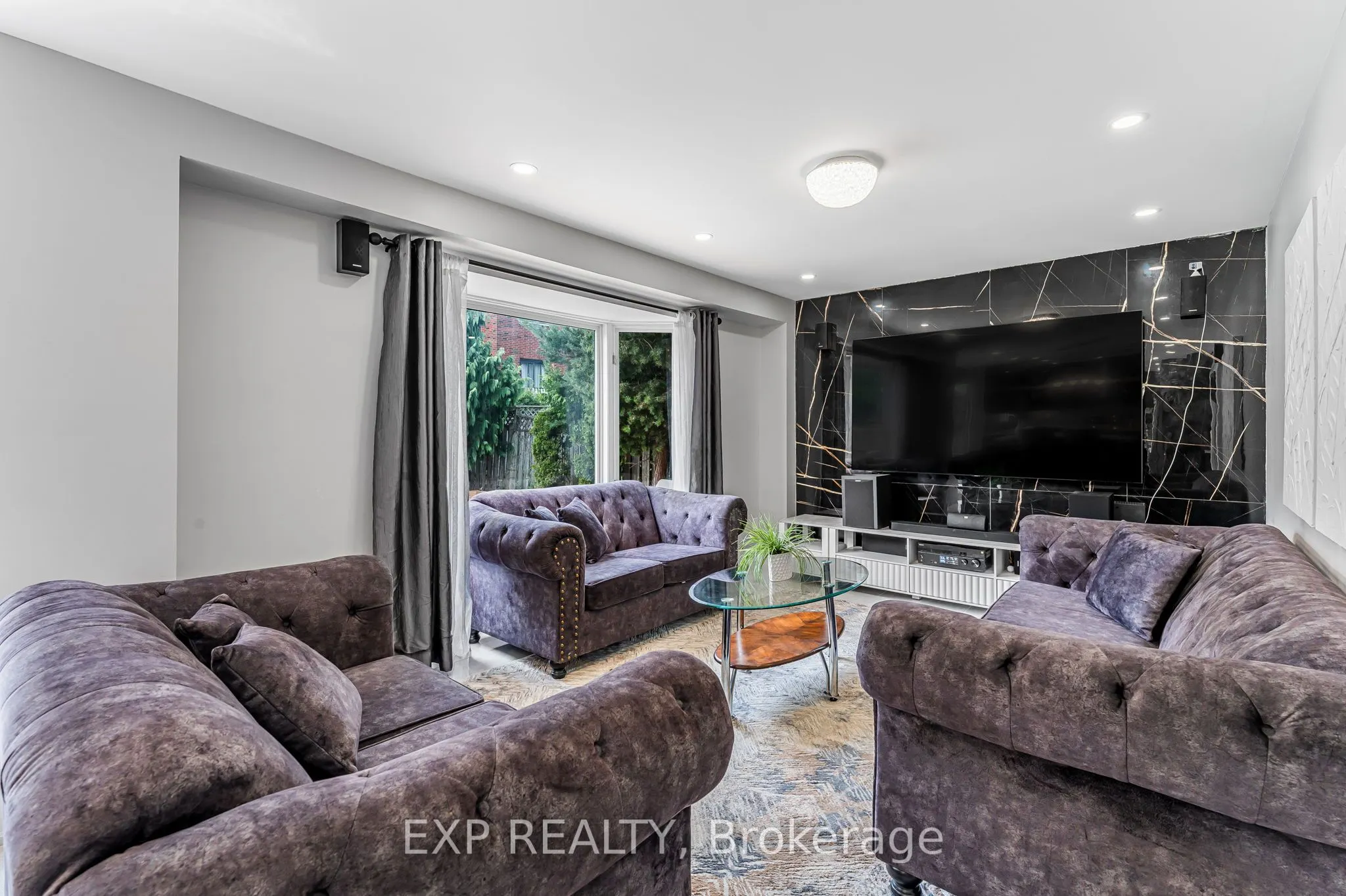 1221 Creekside Drive