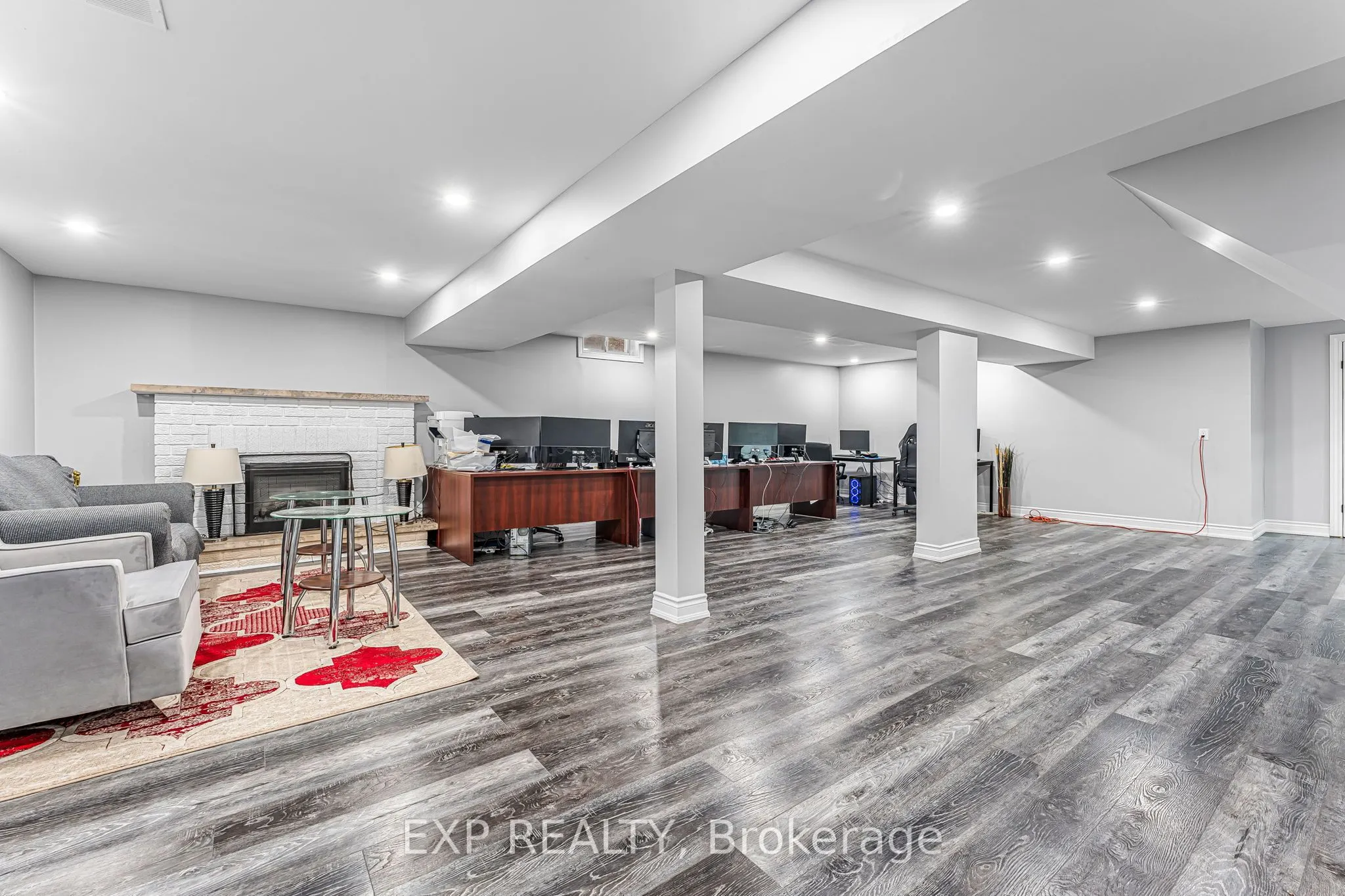 1221 Creekside Drive