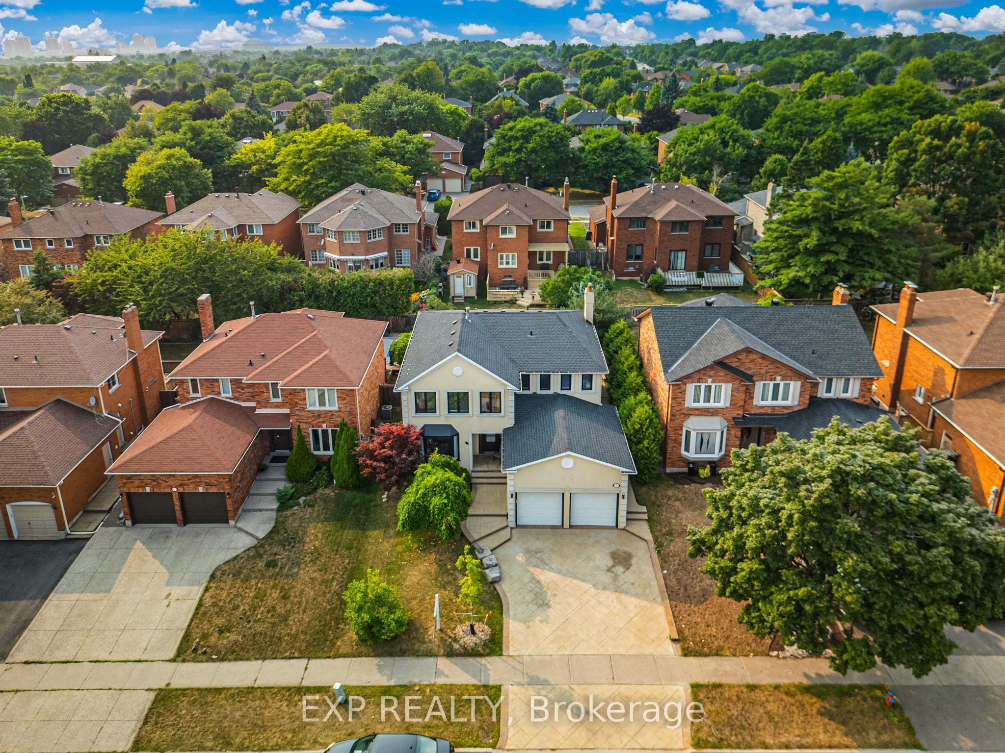 1221 Creekside Drive