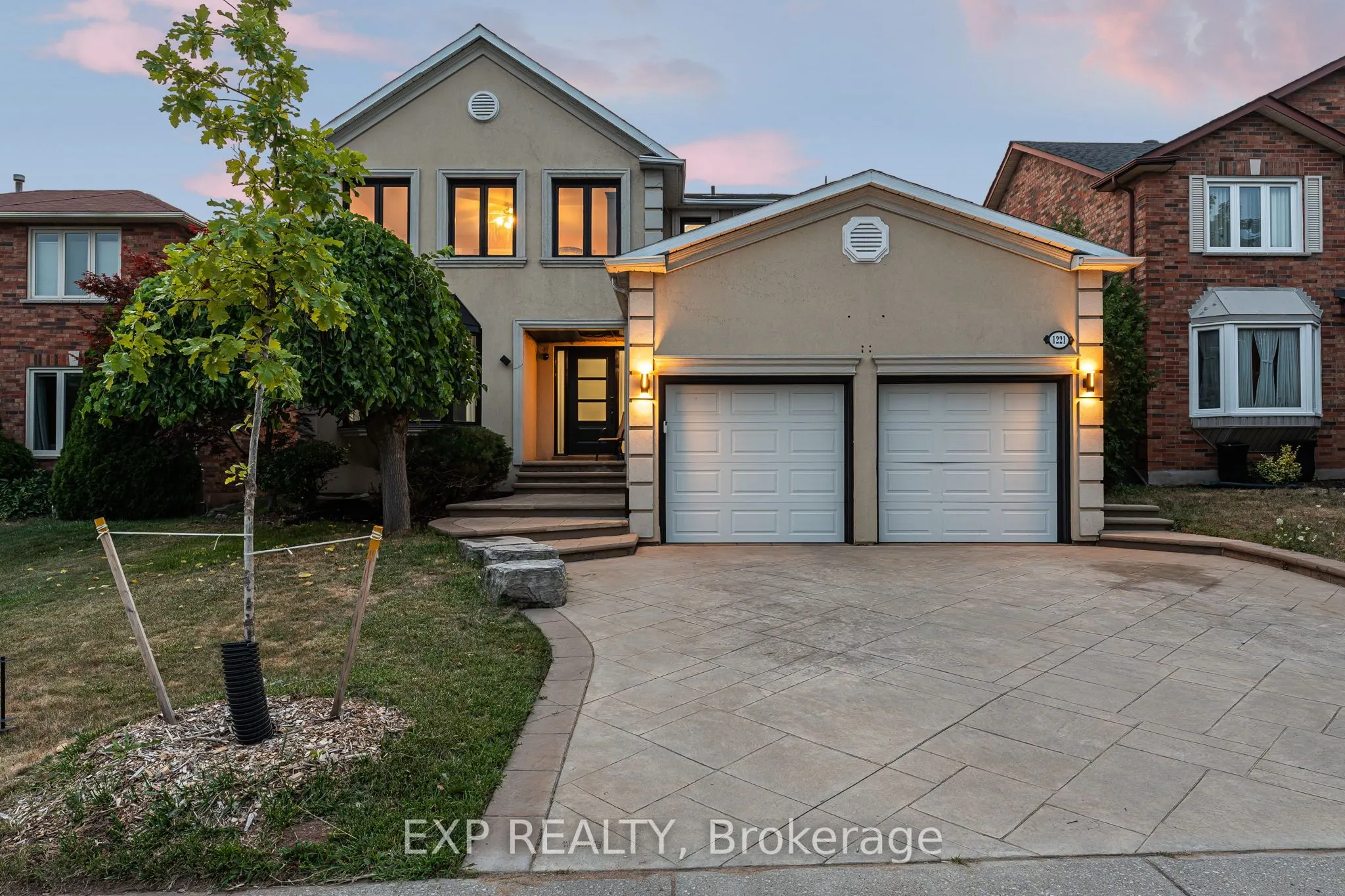 1221 Creekside Drive
