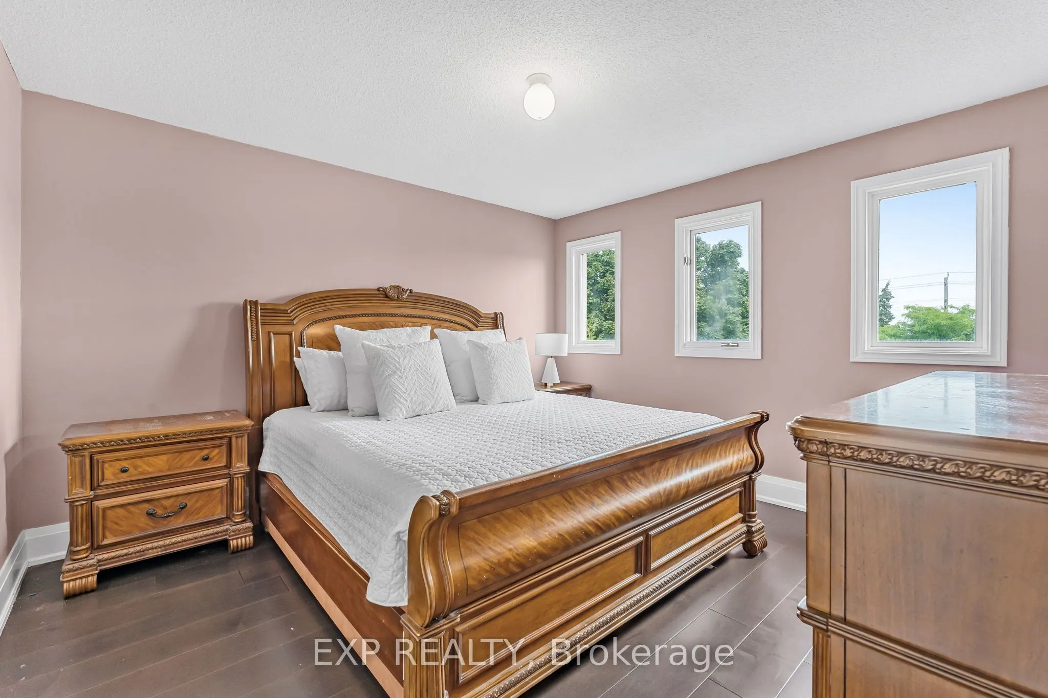 1221 Creekside Drive