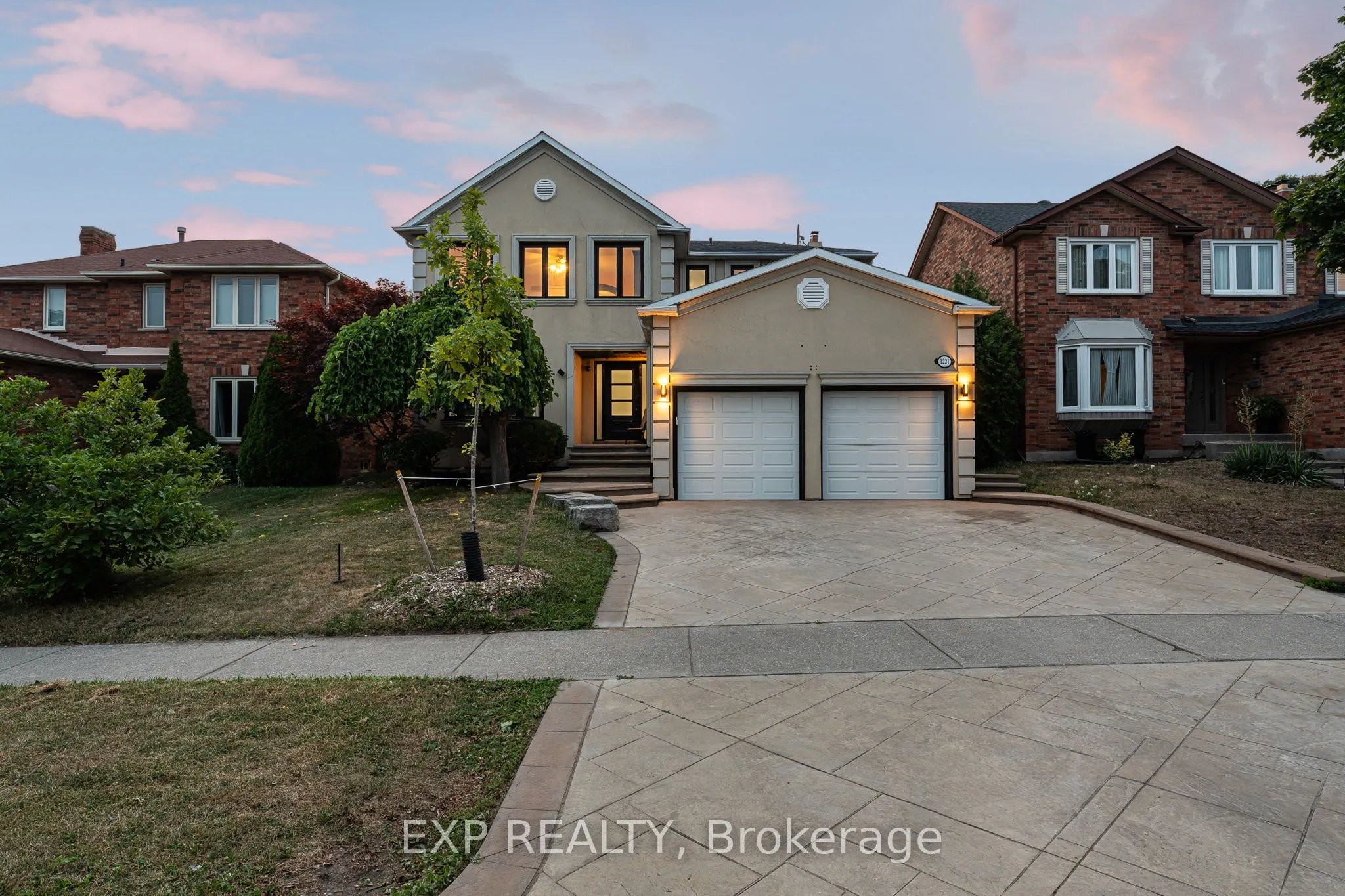 1221 Creekside Drive
