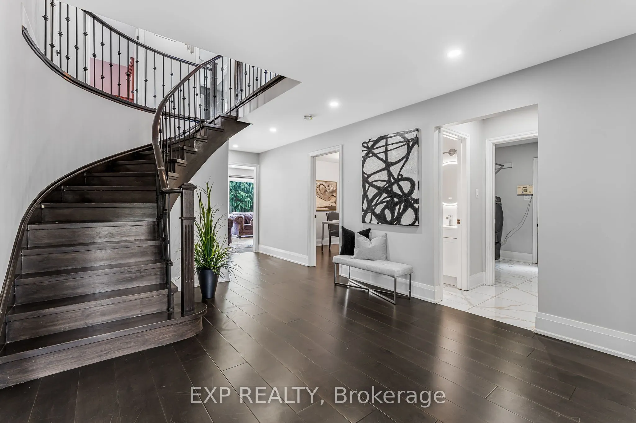 1221 Creekside Drive