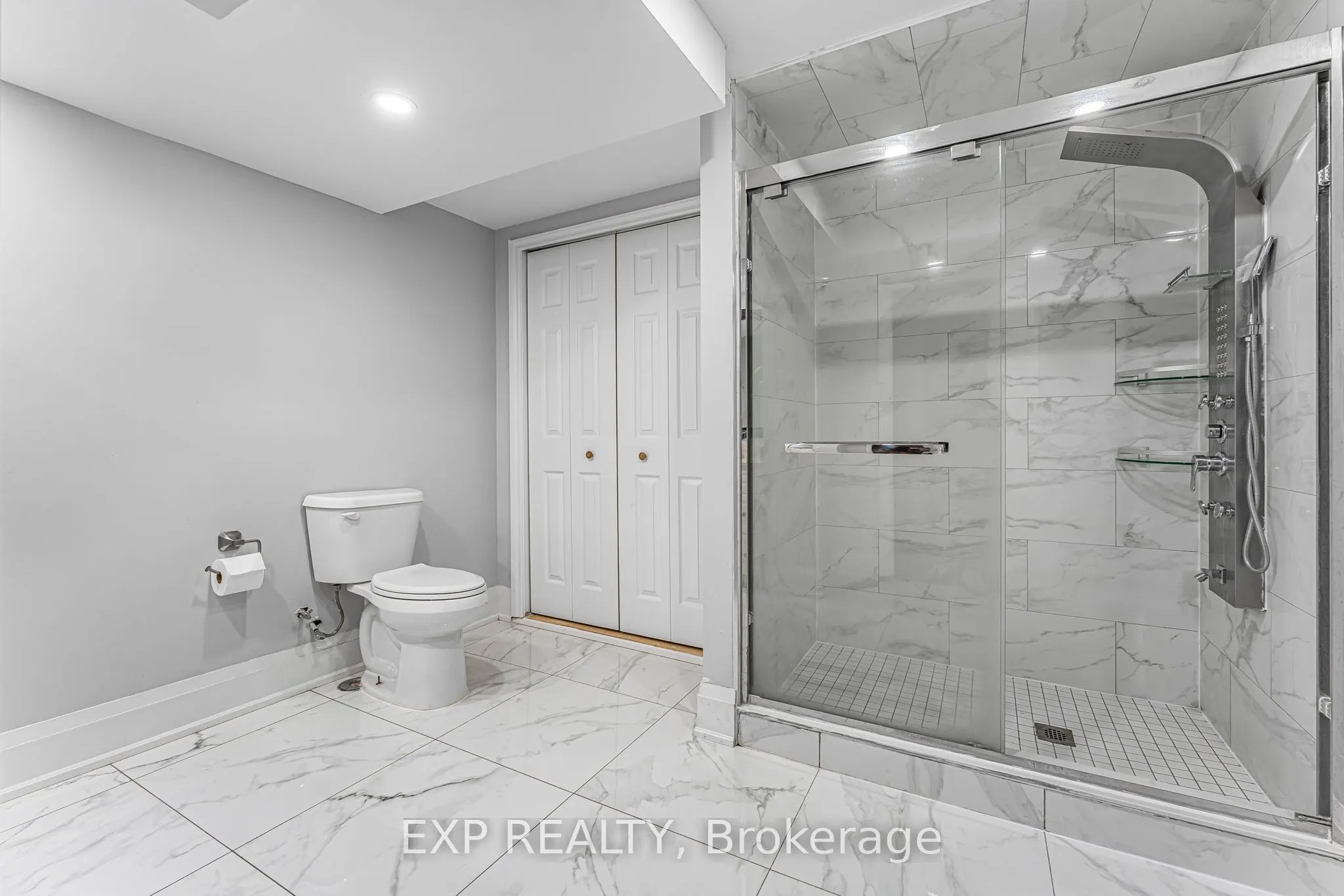 1221 Creekside Drive