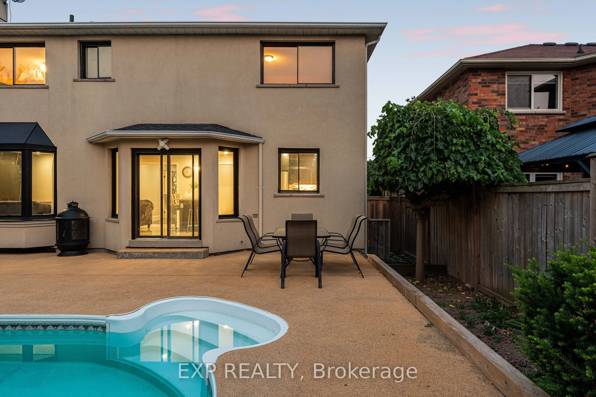 1221 Creekside Drive