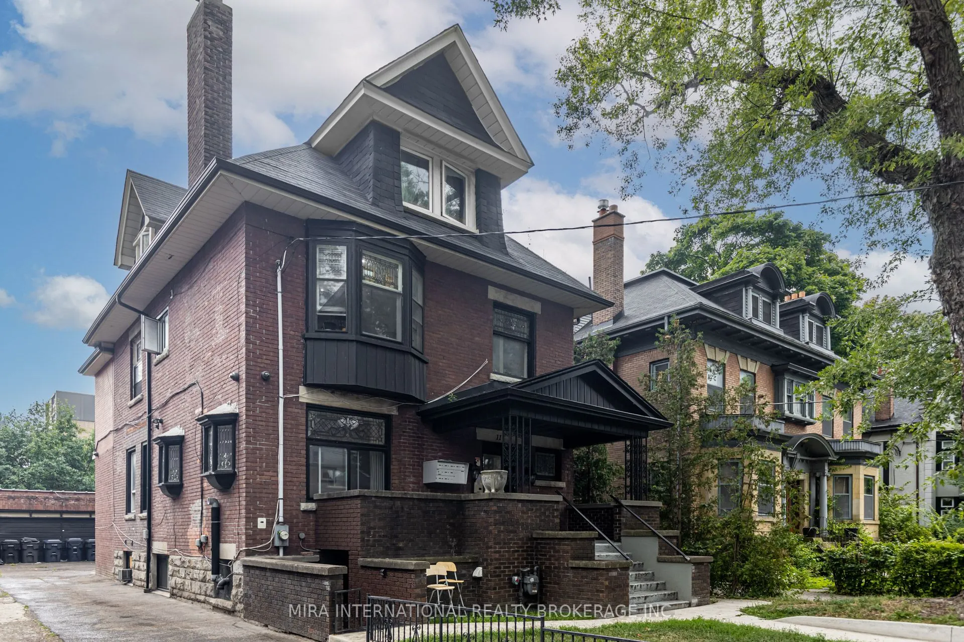 11 Laxton Avenue #B3