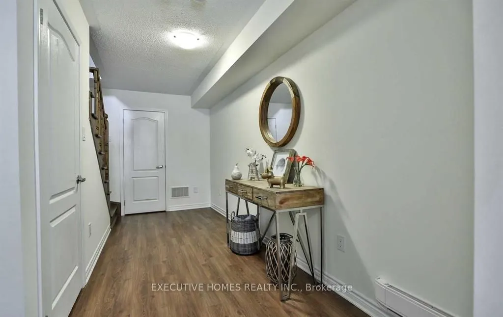 288 Reis Place
