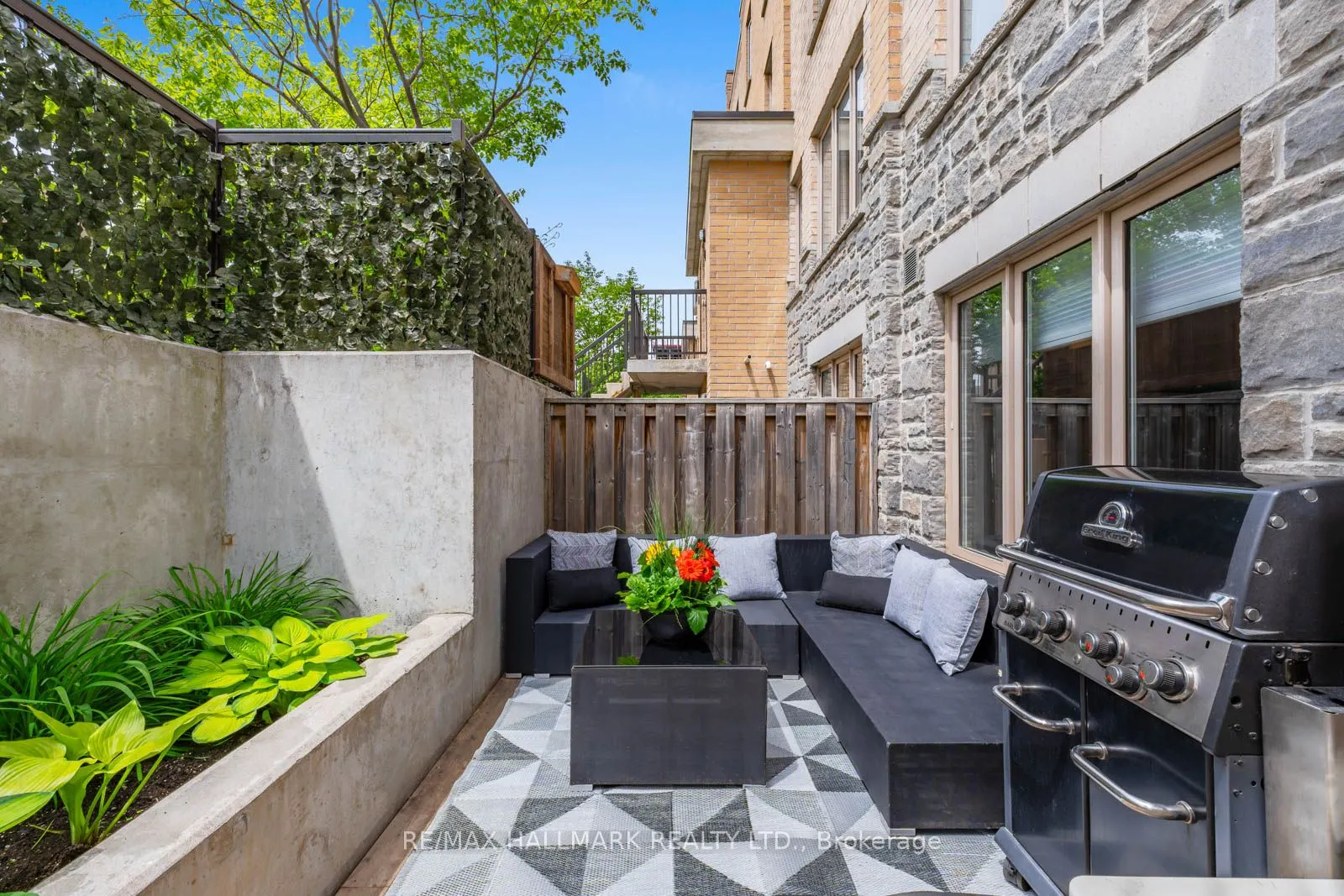 9 Foundry Avenue, #111