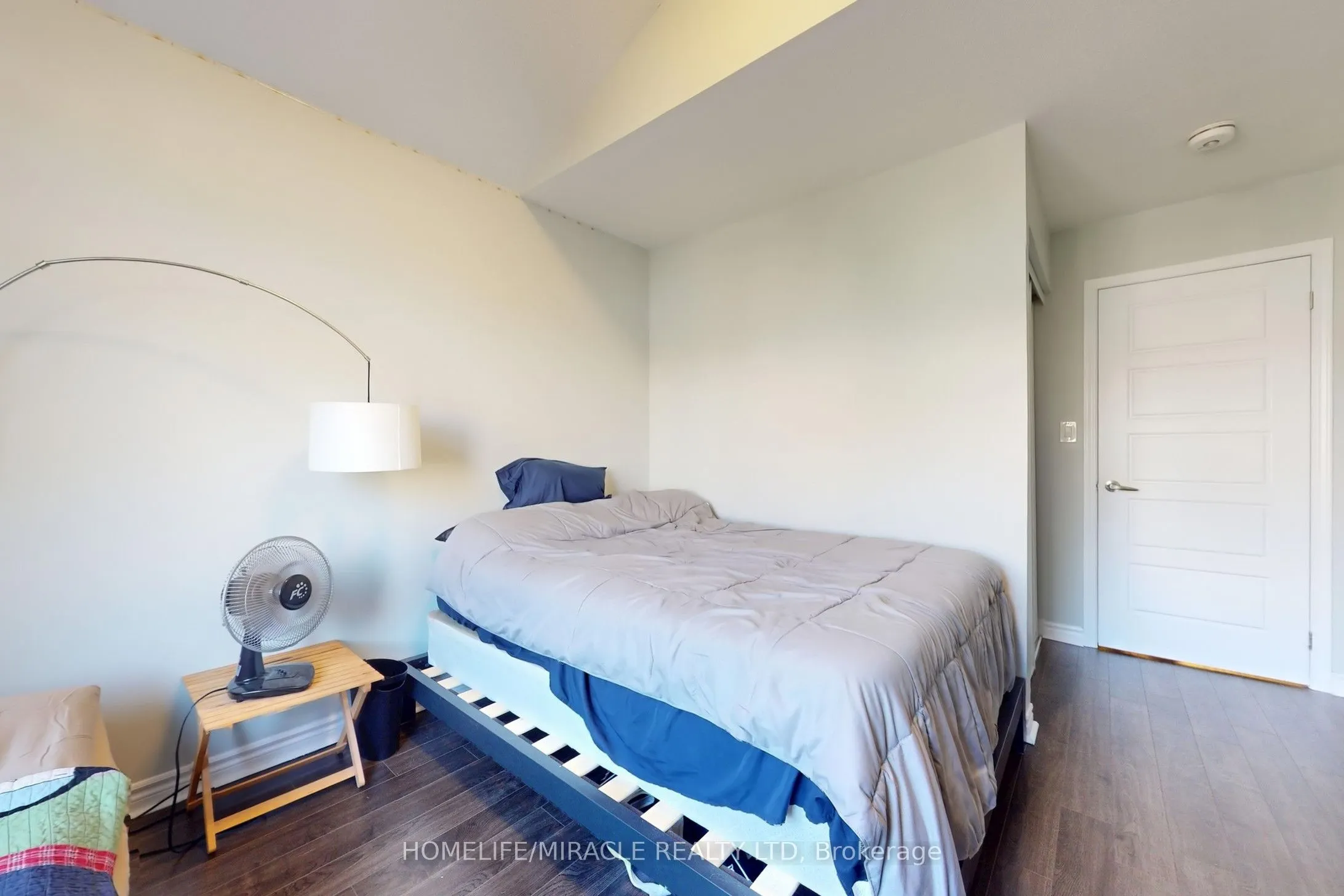 1168 Duignan Crescent