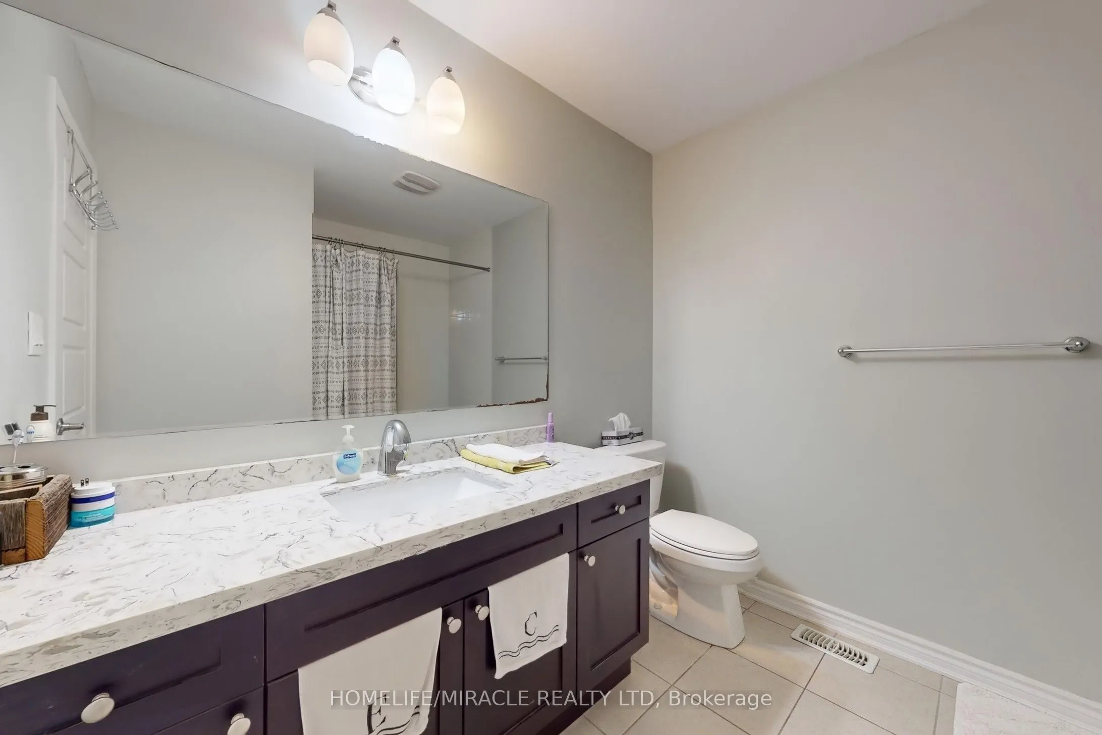 1168 Duignan Crescent