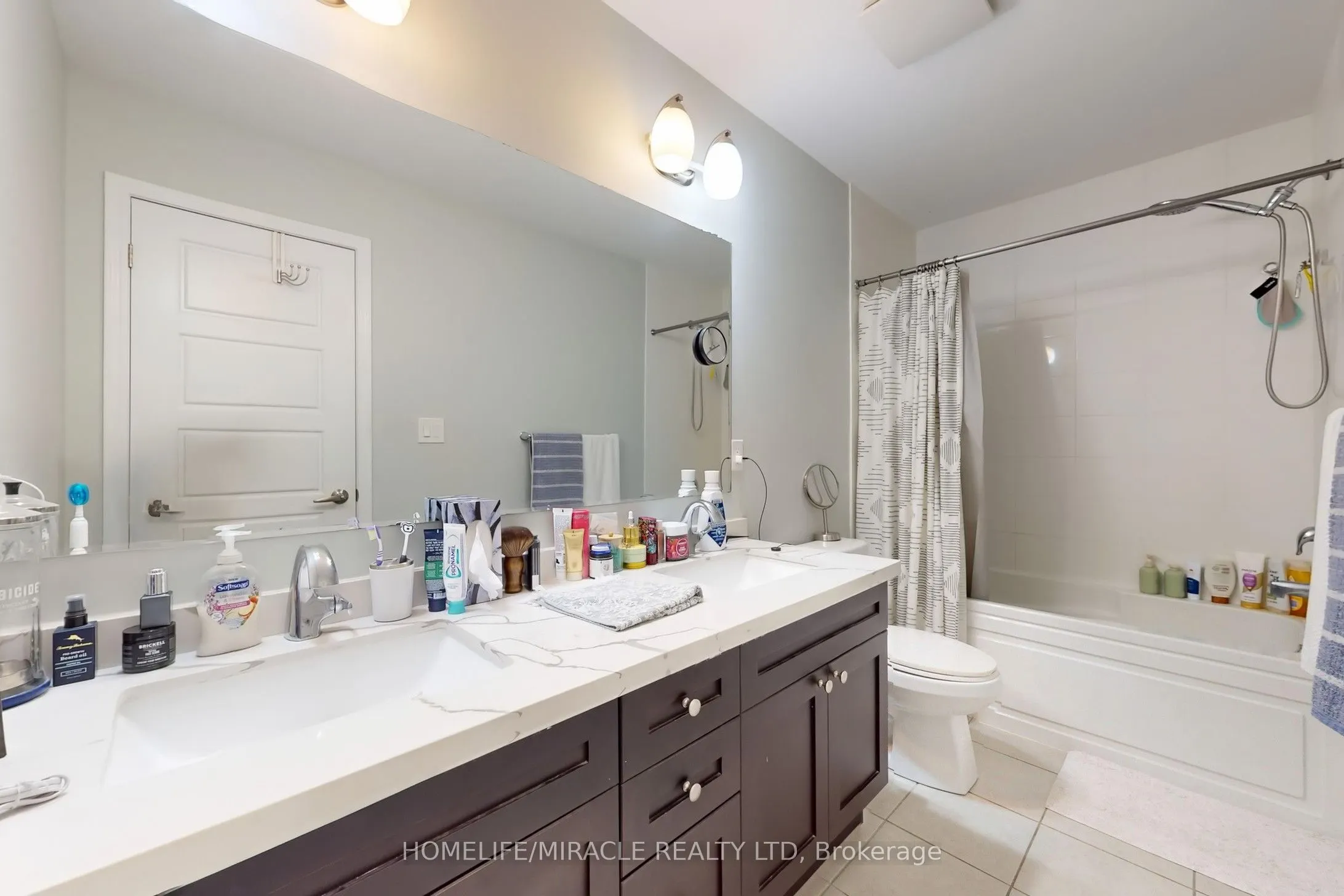 1168 Duignan Crescent