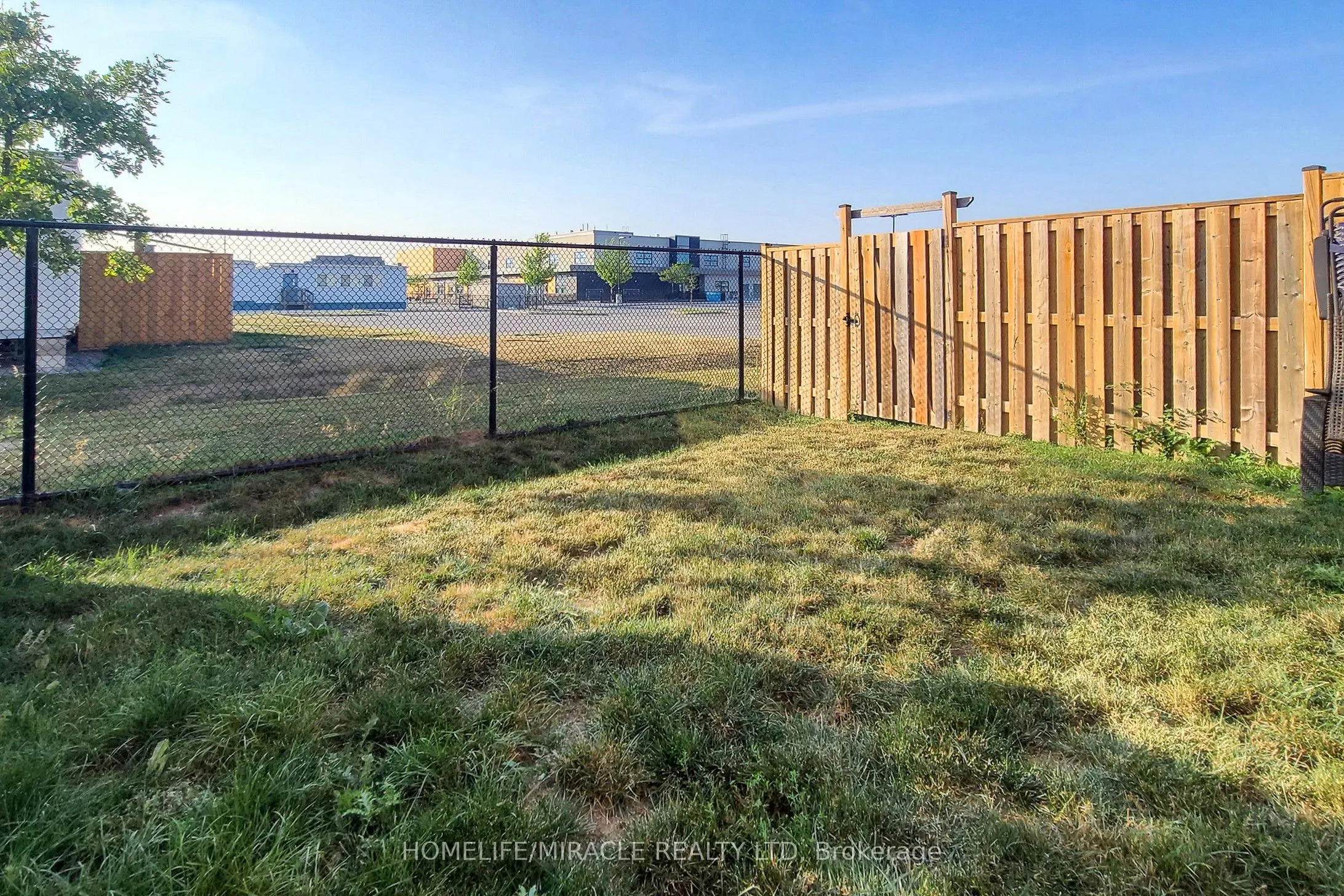 1168 Duignan Crescent