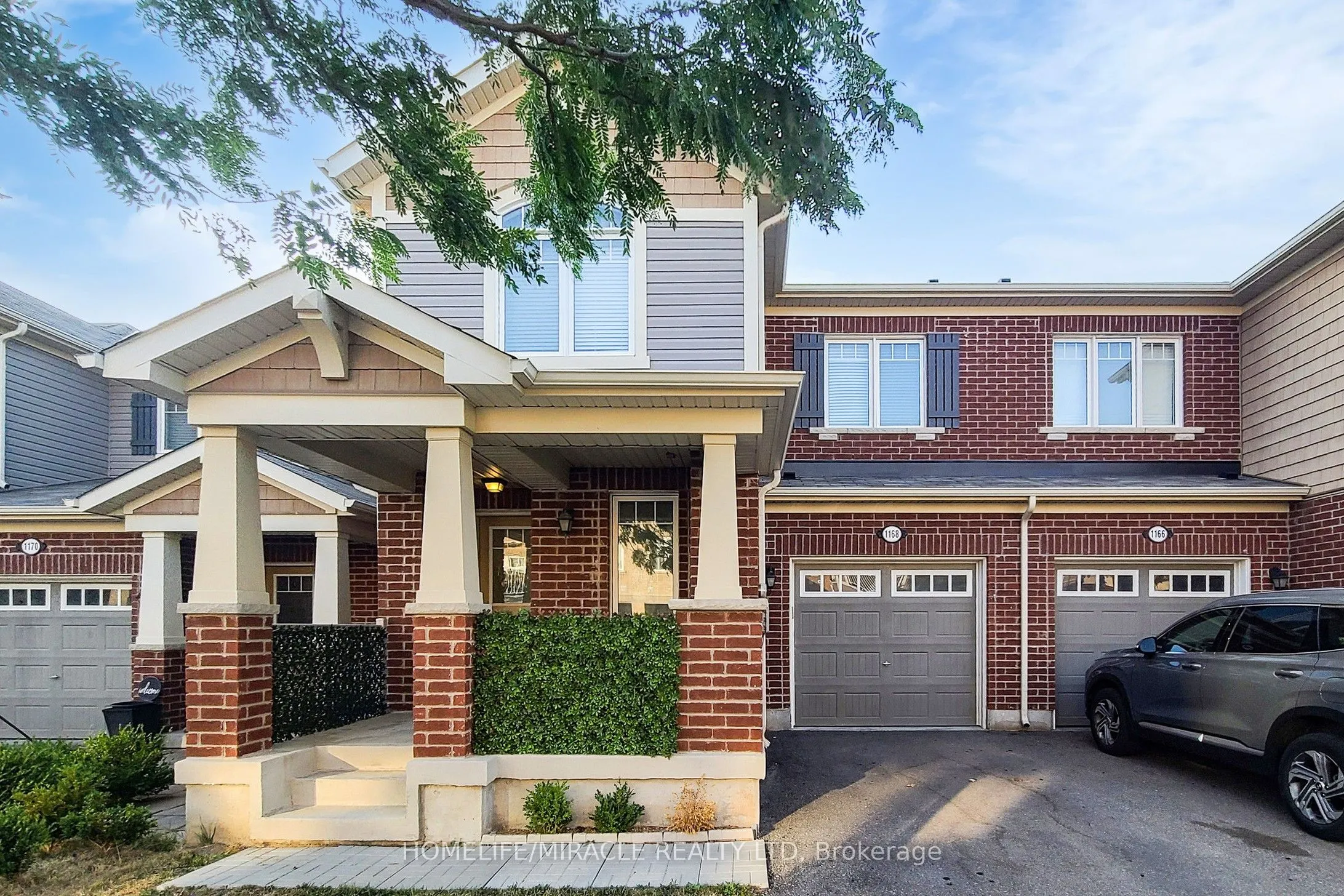 1168 Duignan Crescent