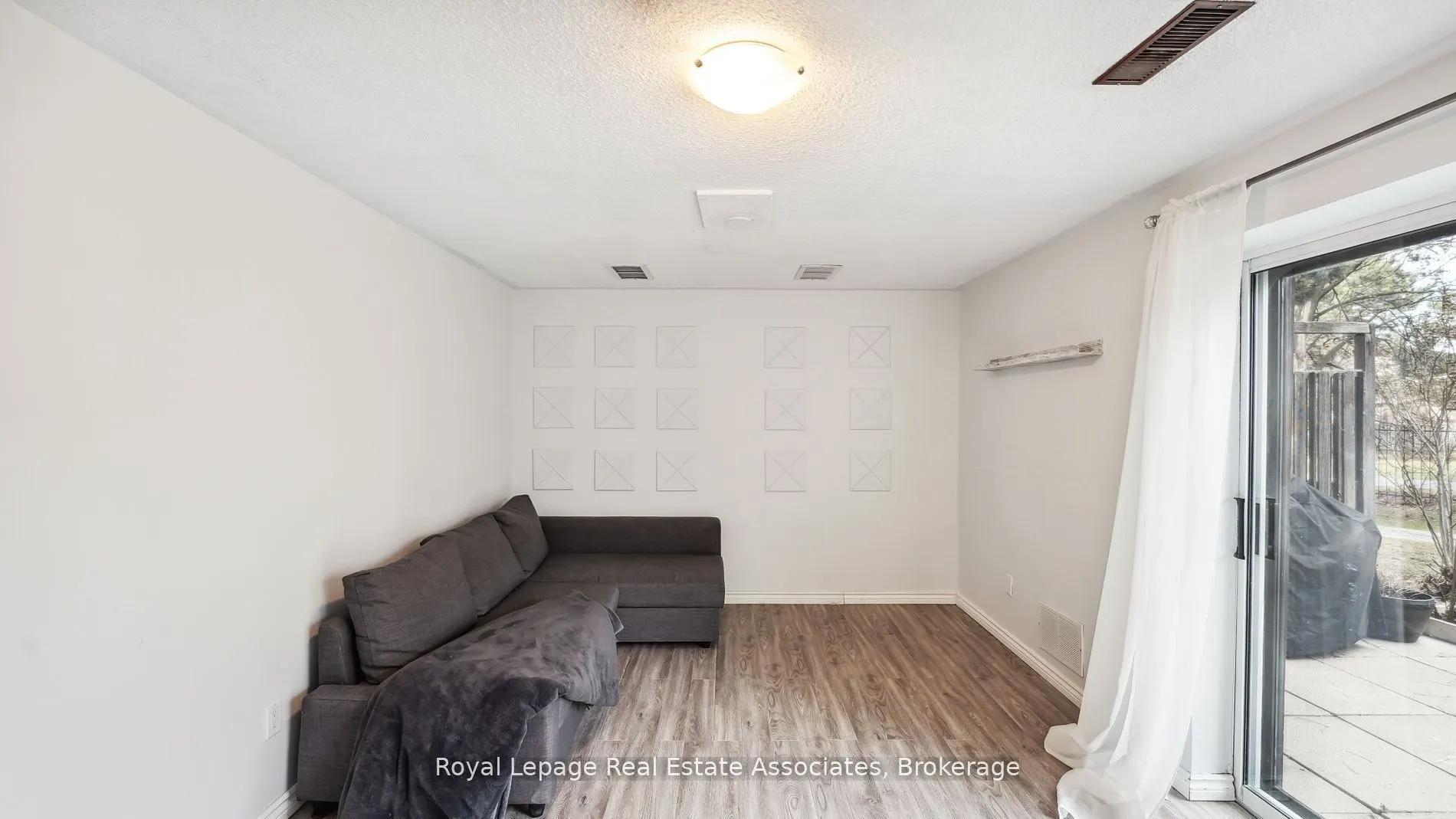 6855 Glen Erin Drive, #20