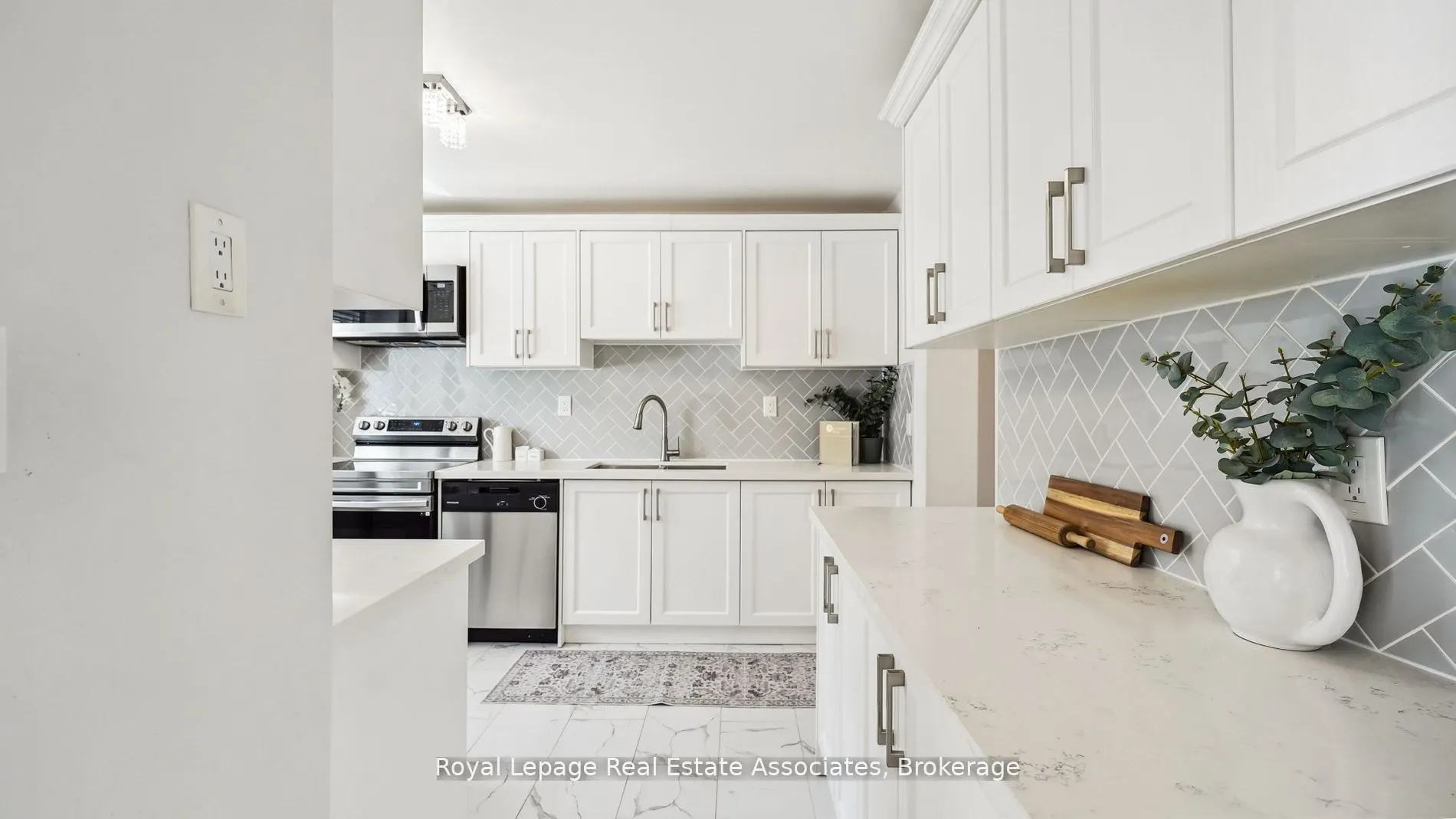 6855 Glen Erin Drive, #20