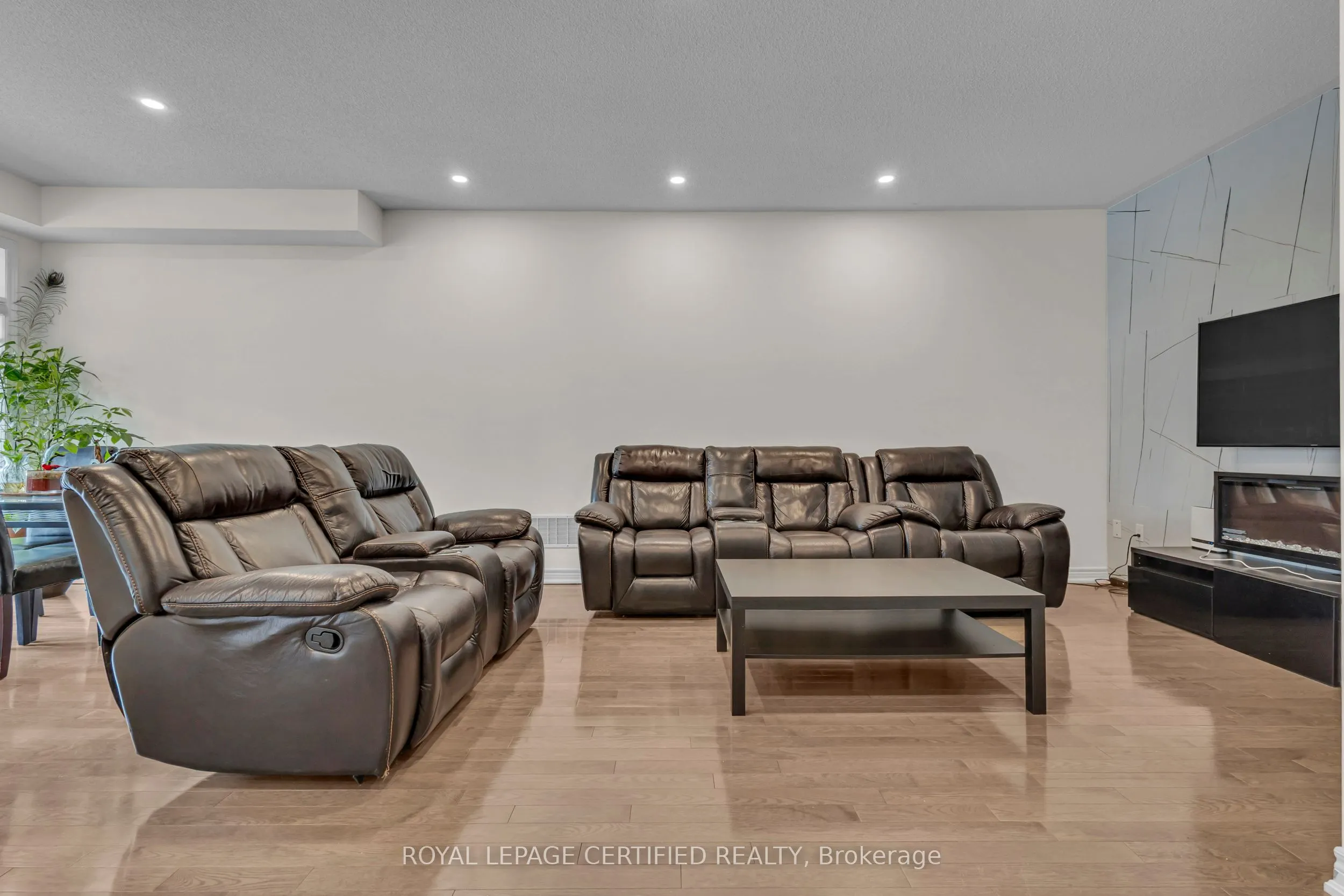 61 Fruitvale Circle