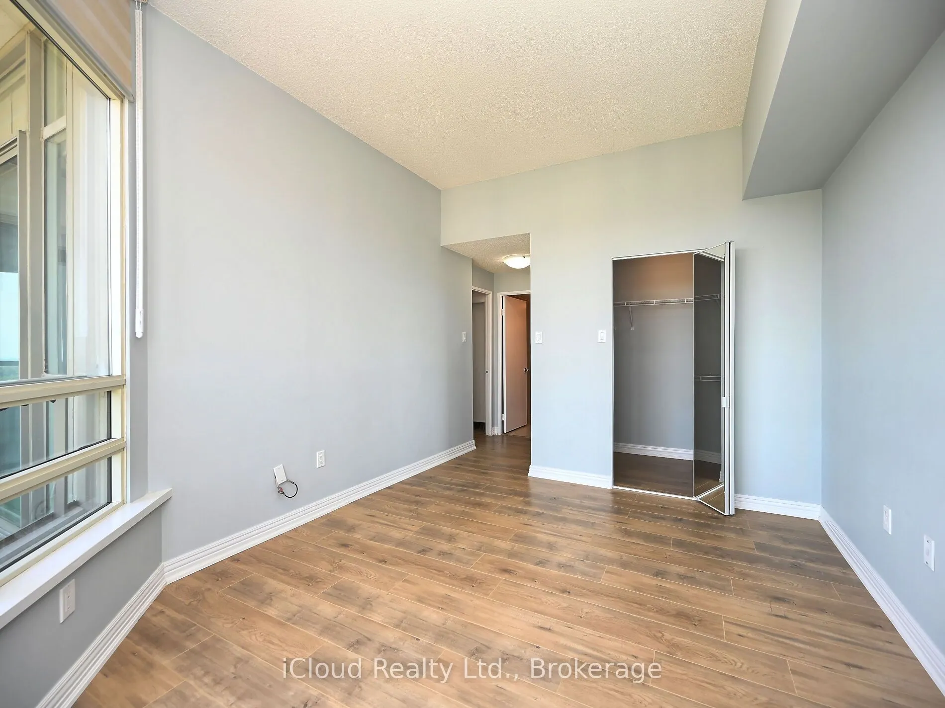 75 King Street E, #PH3