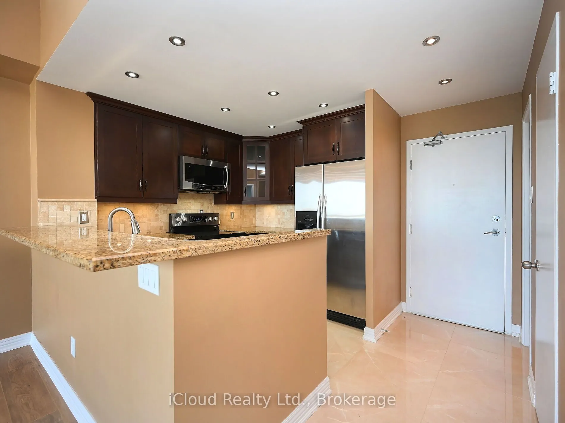 75 King Street E, #PH3